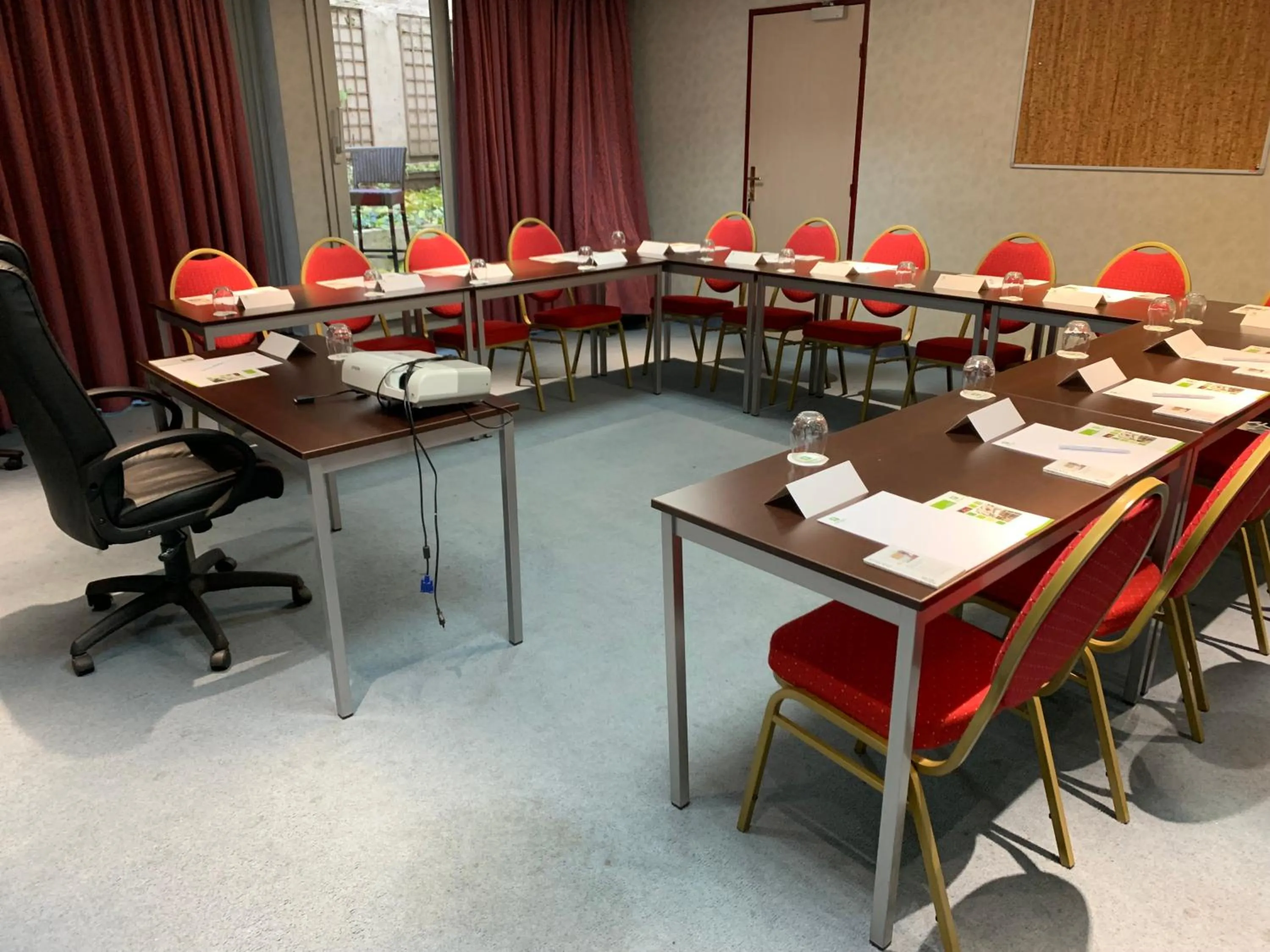 Meeting/conference room in Holiday Inn Paris Montmartre by IHG