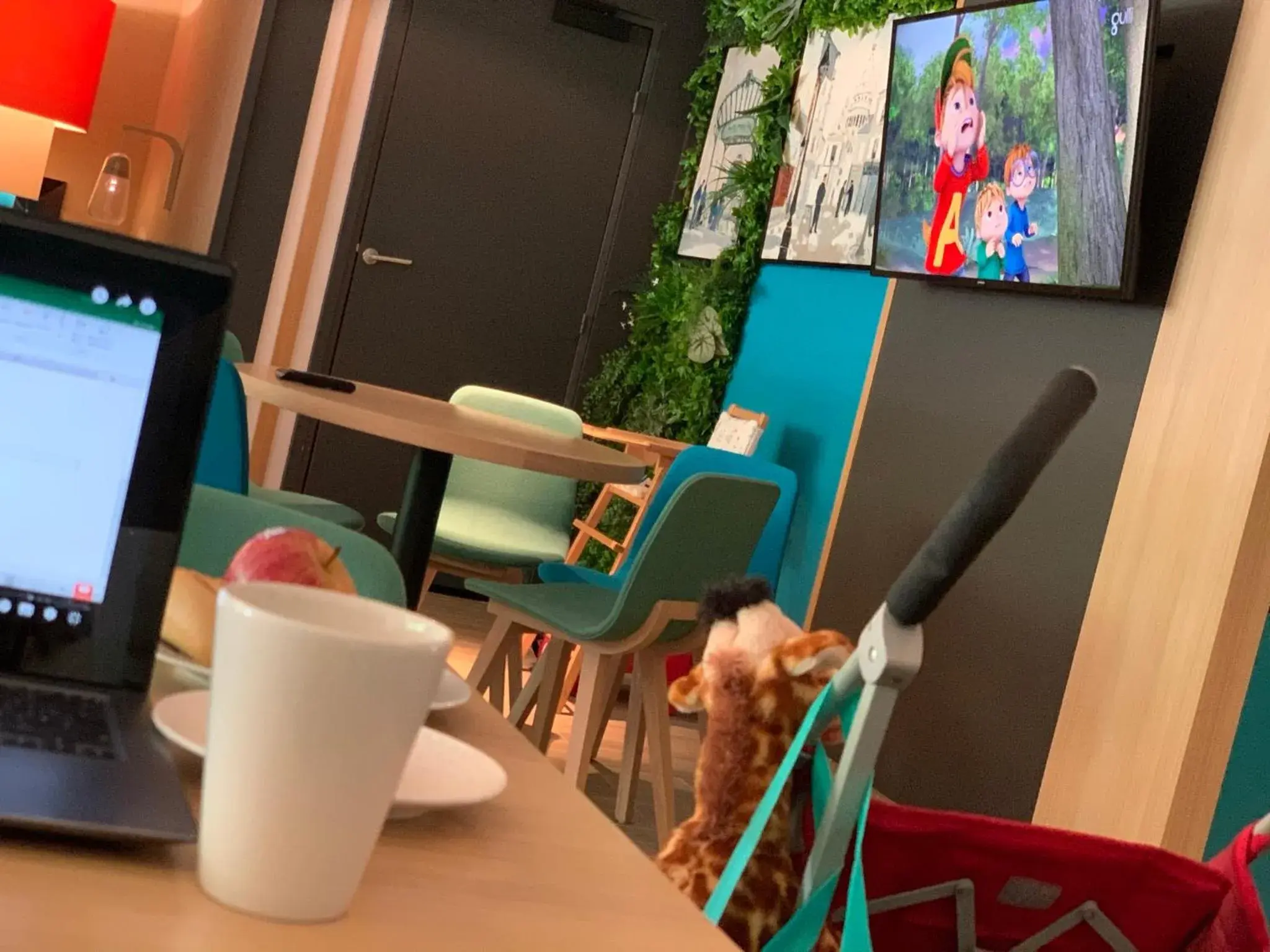 Restaurant/places to eat in Holiday Inn Paris Montmartre by IHG Restaurant/places to eat in Holiday Inn Paris Montmartre by IHG