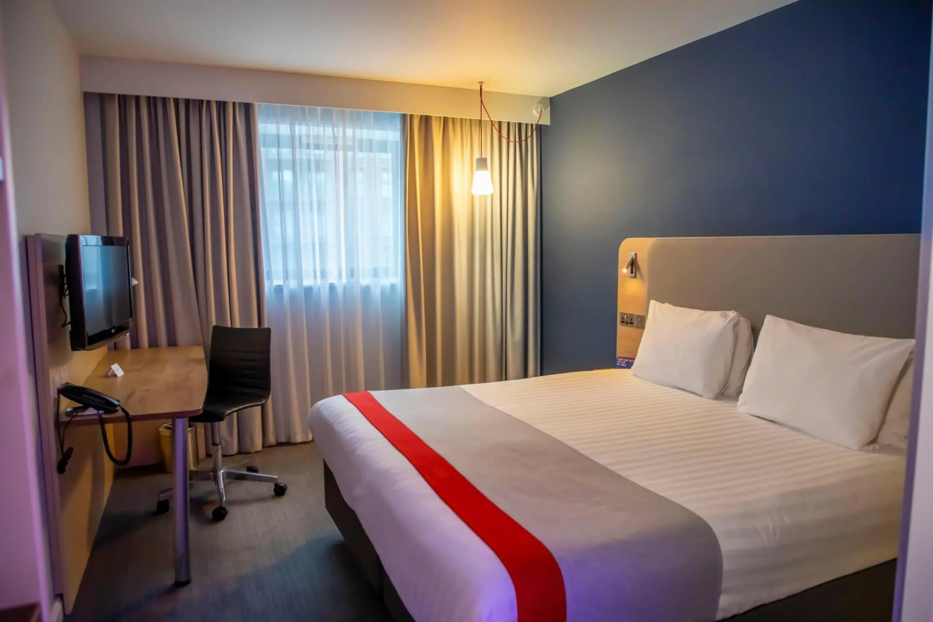Bed in Holiday Inn Express Royal Docks by IHG Bed in Holiday Inn Express Royal Docks by IHG