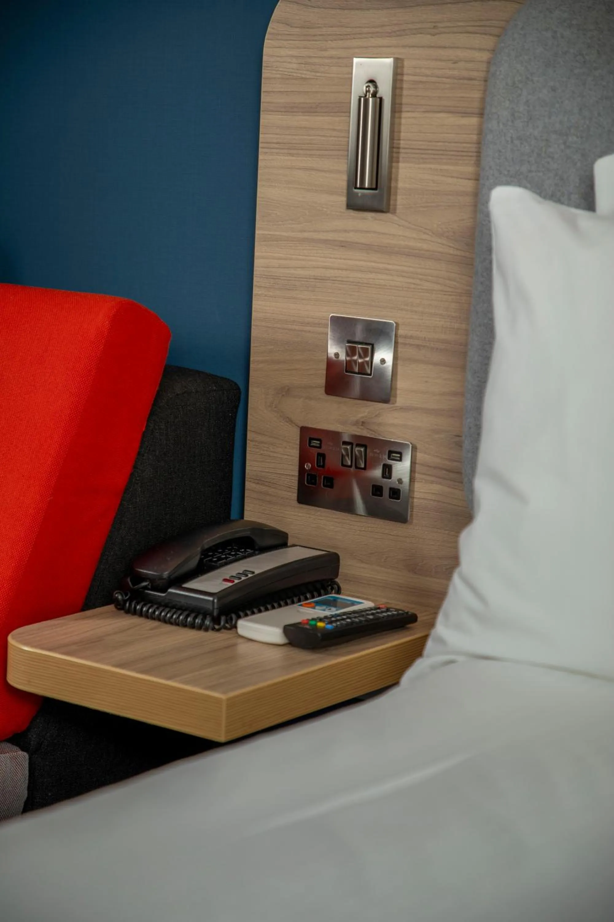 Bed in Holiday Inn Express Royal Docks by IHG