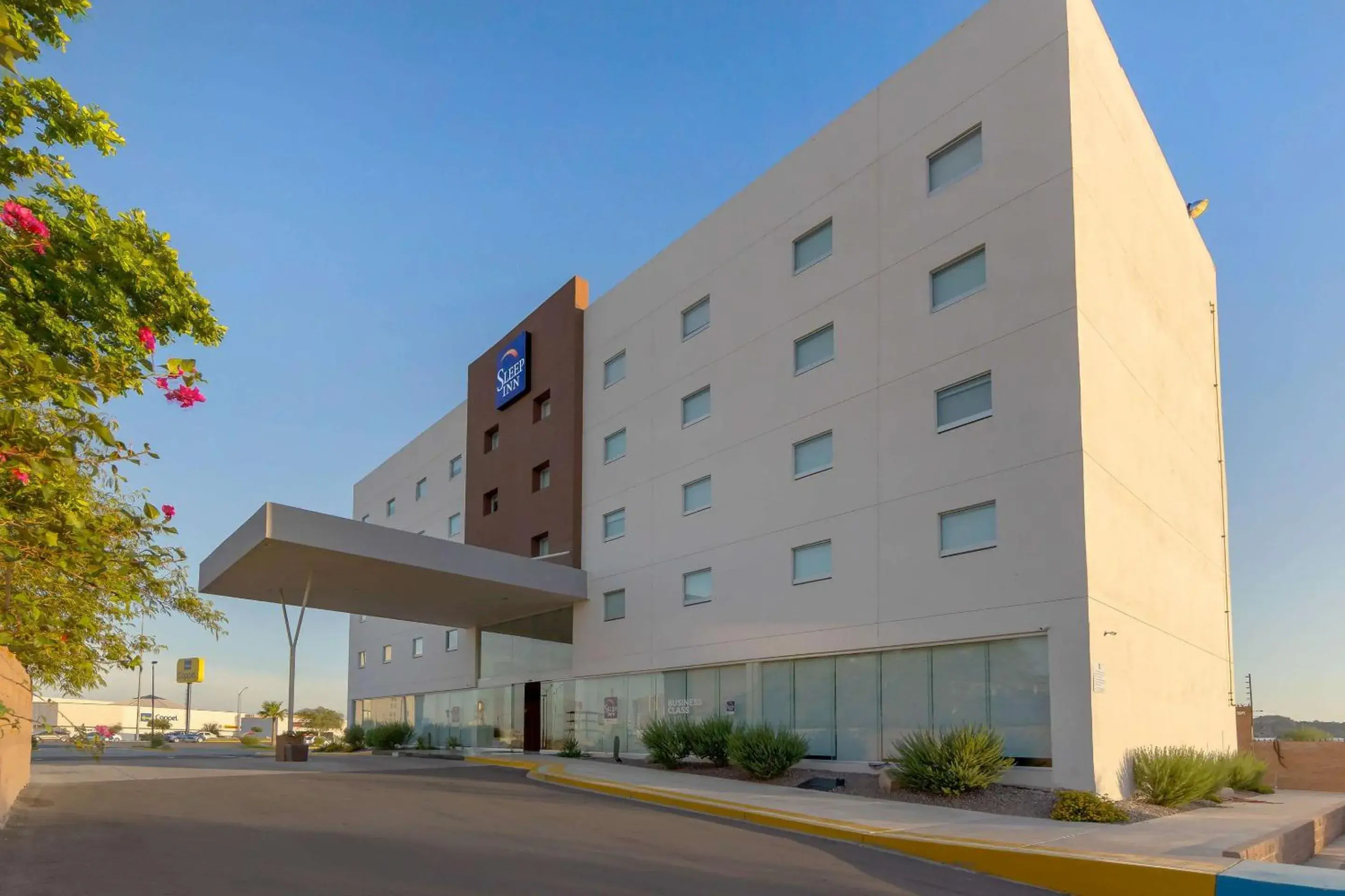 Property building in Sleep Inn Hermosillo Property building in Sleep Inn Hermosillo