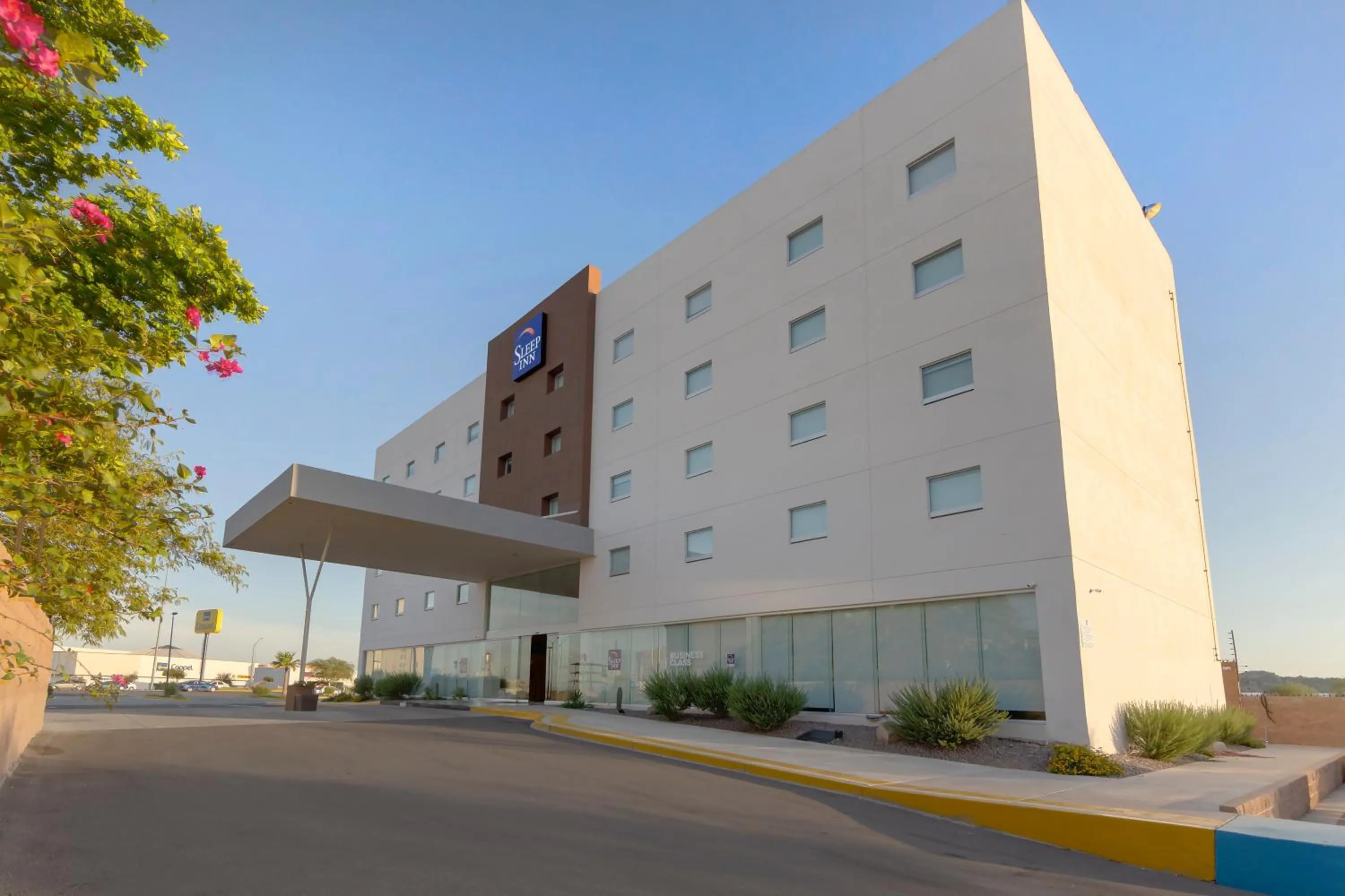 Property building in Sleep Inn Hermosillo