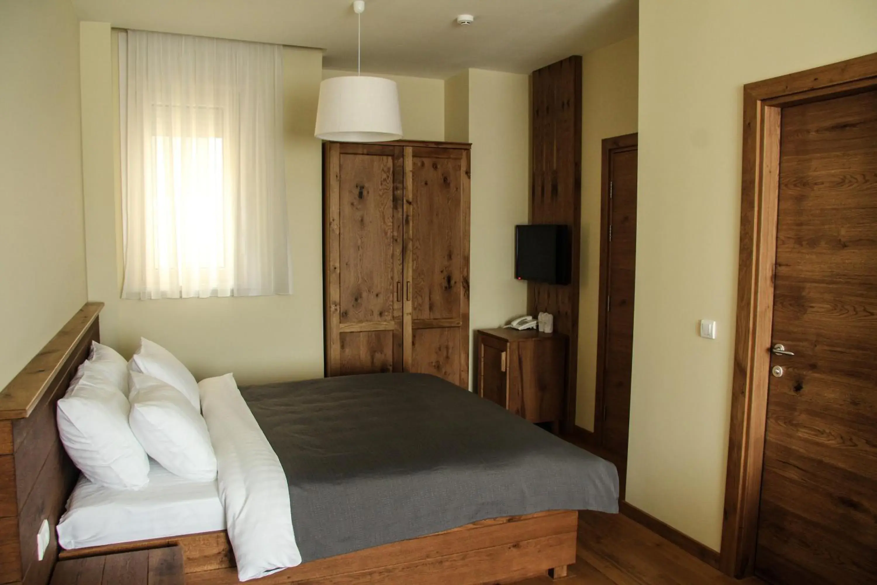 Family Room with Garden View - single occupancy in B&B Villa Panuka Family Room with Garden View - single occupancy in B&B Villa Panuka