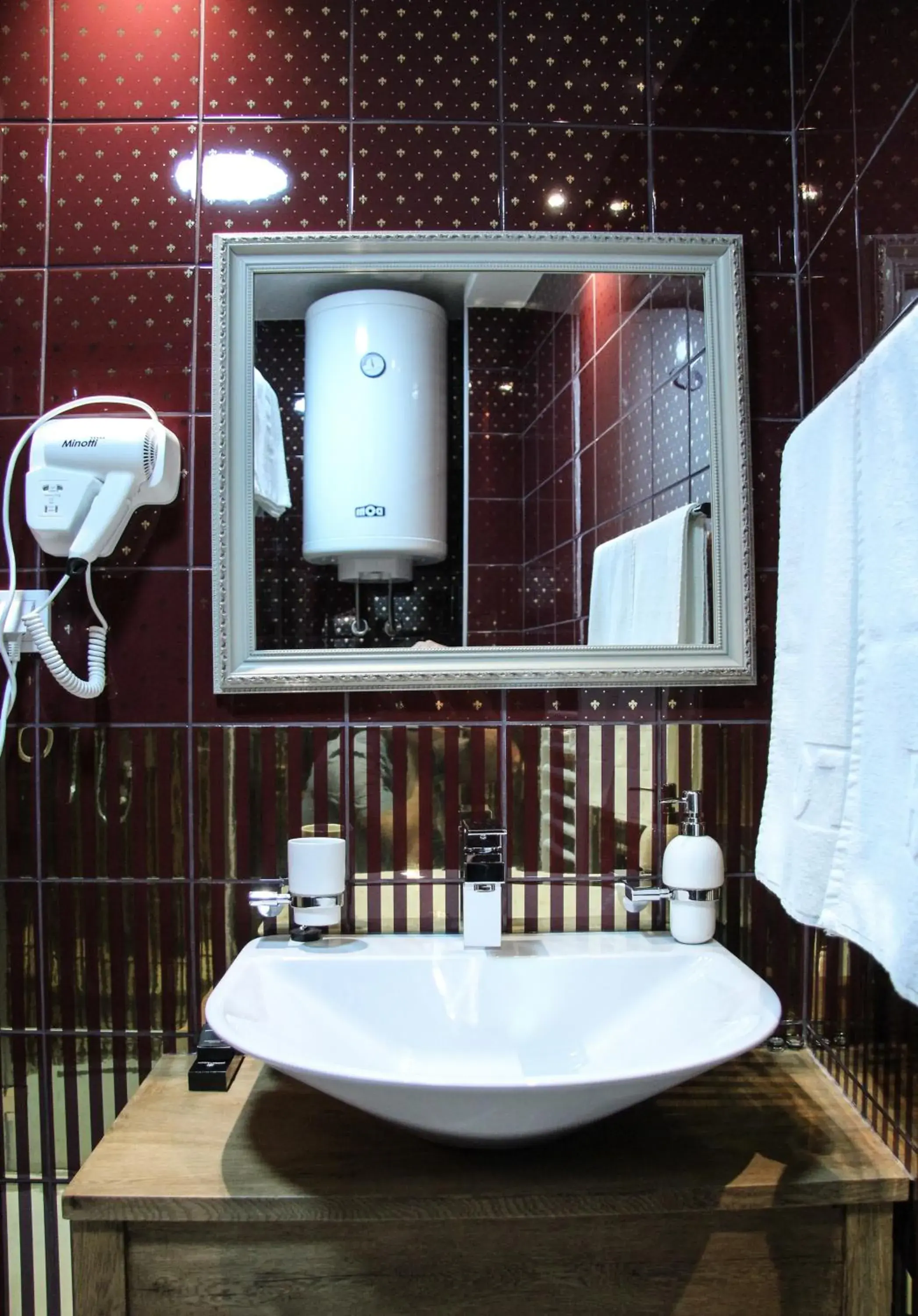 Deluxe Double Room with Extra Bed in B&B Villa Panuka Deluxe Double Room with Extra Bed in B&B Villa Panuka
