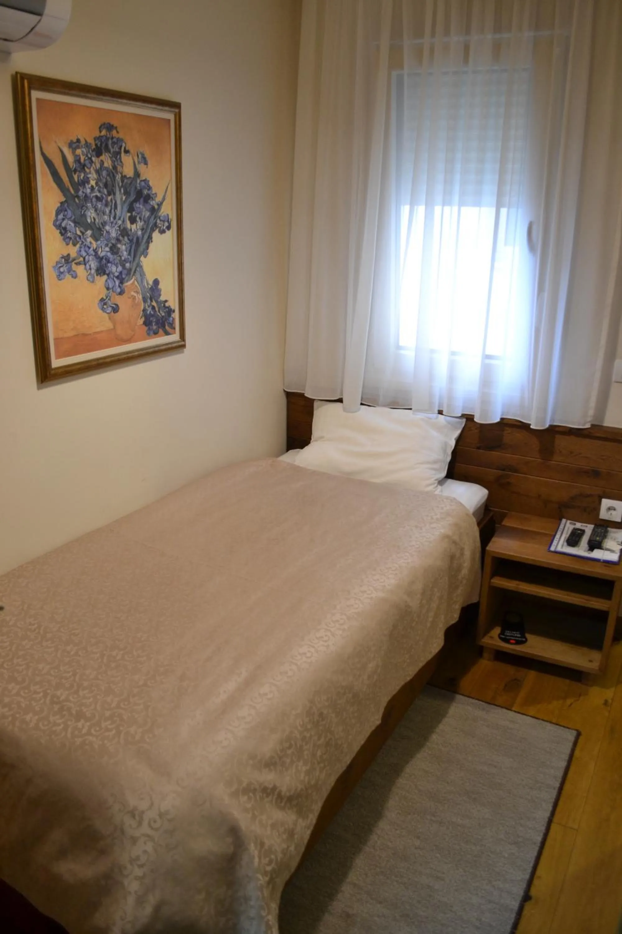 Decorative detail, Bed in B&B Villa Panuka