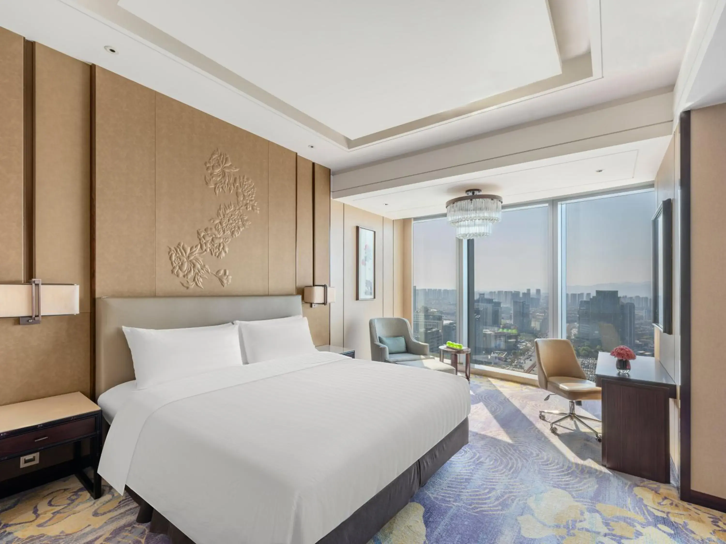 Bedroom, Bed in Shangri-La Yiwu - 3 Min To The Mall, Free Coffee At Lobby Bedroom, Bed in Shangri-La Yiwu - 3 Min To The Mall, Free Coffee At Lobby