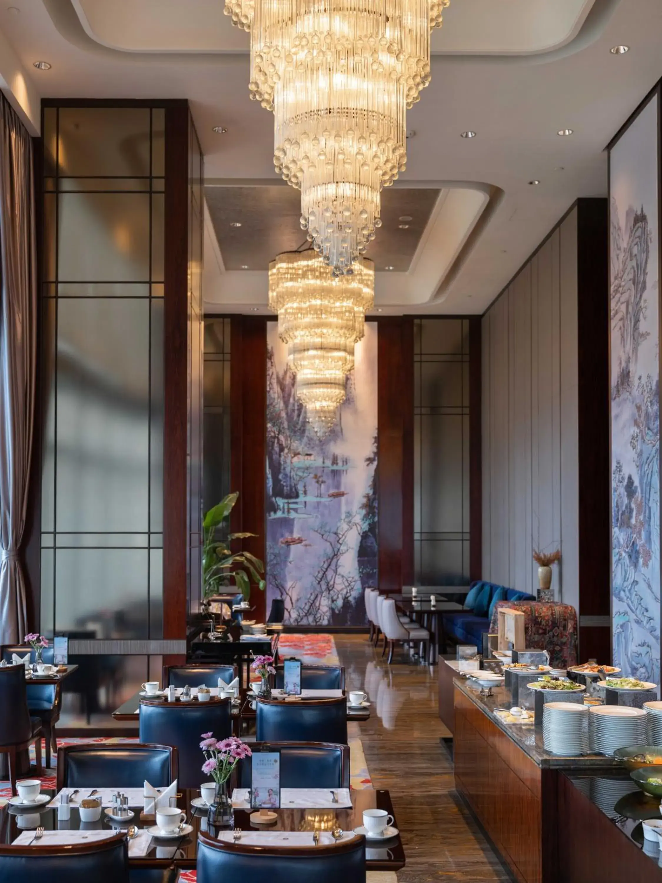 Restaurant/places to eat in Shangri-La Yiwu - 3 Min To The Mall, Free Coffee At Lobby Restaurant/places to eat in Shangri-La Yiwu - 3 Min To The Mall, Free Coffee At Lobby