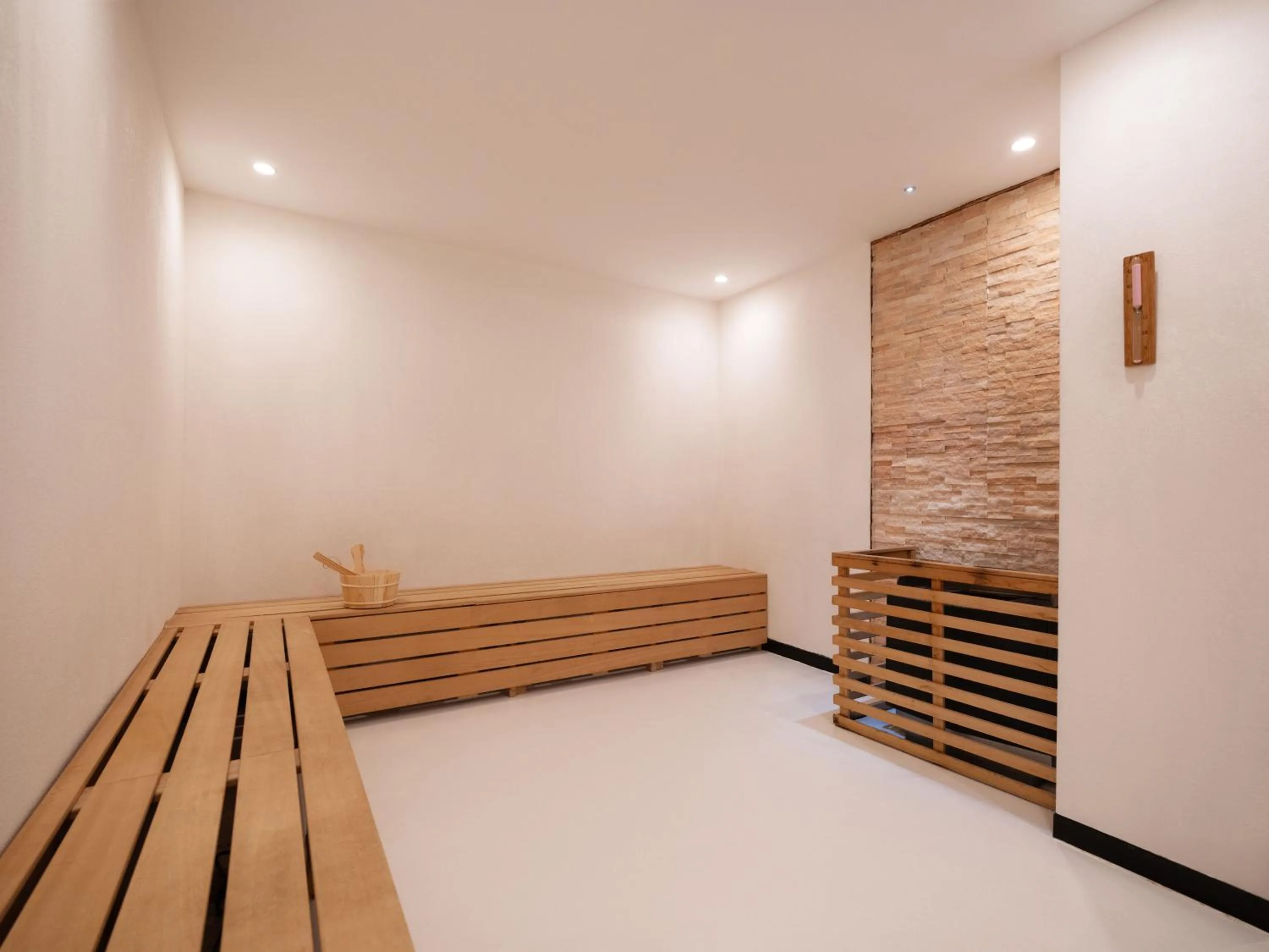 Sauna in Shangri-La Yiwu - 3 Min To The Mall, Free Coffee At Lobby