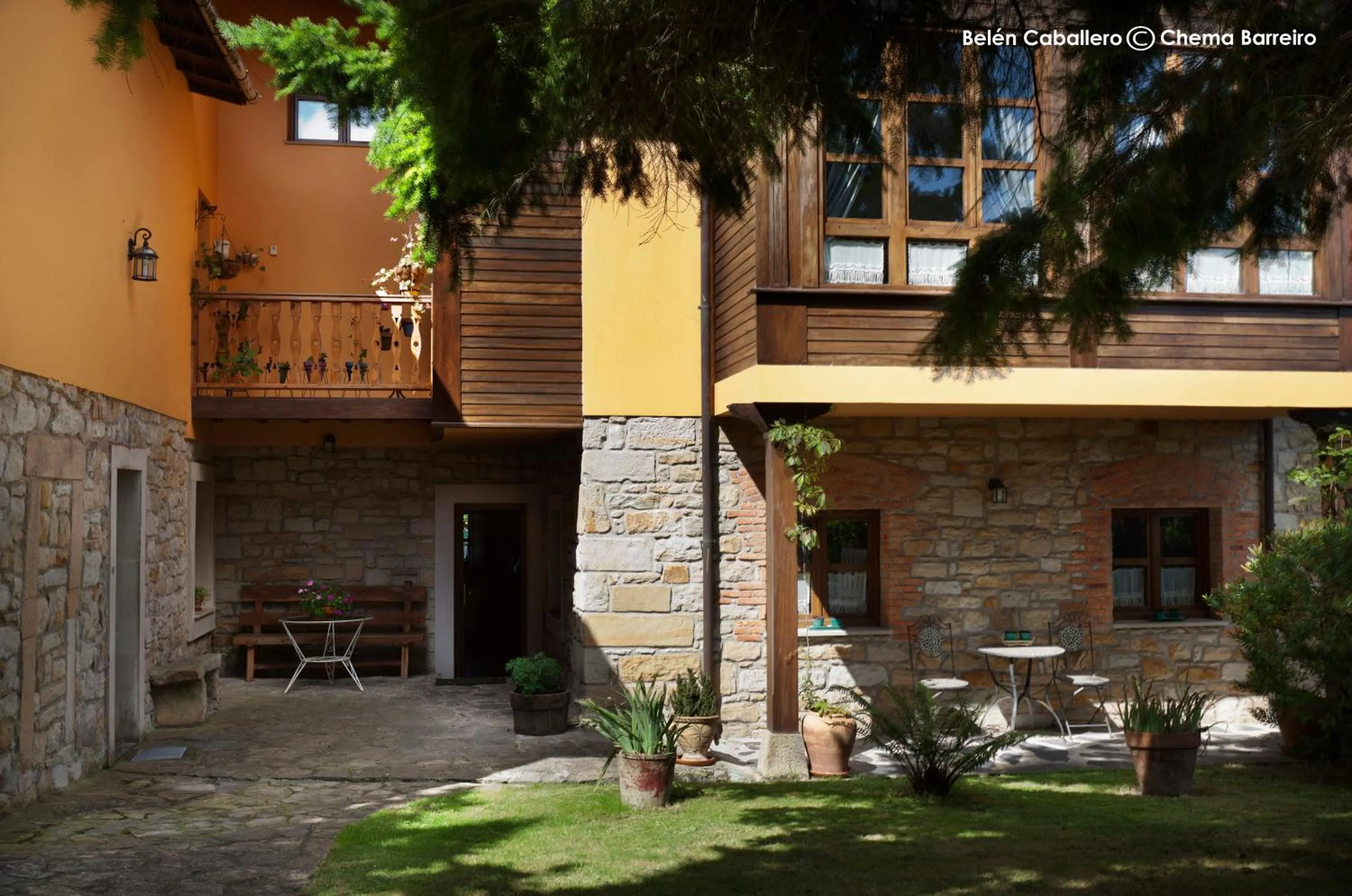 Property building in La Casona de Quintes