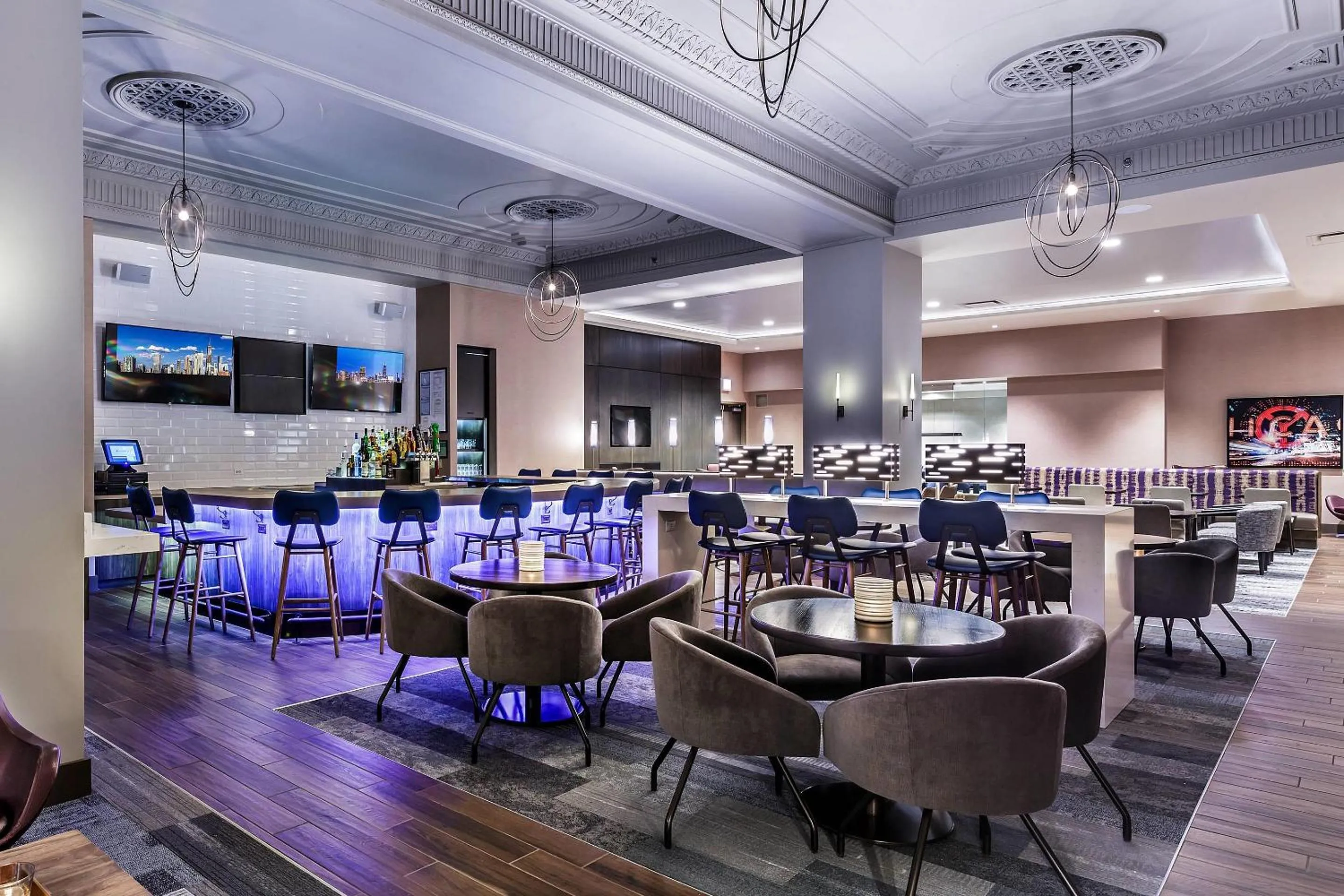 Restaurant/places to eat in Cambria Hotel Chicago Loop - Theatre District