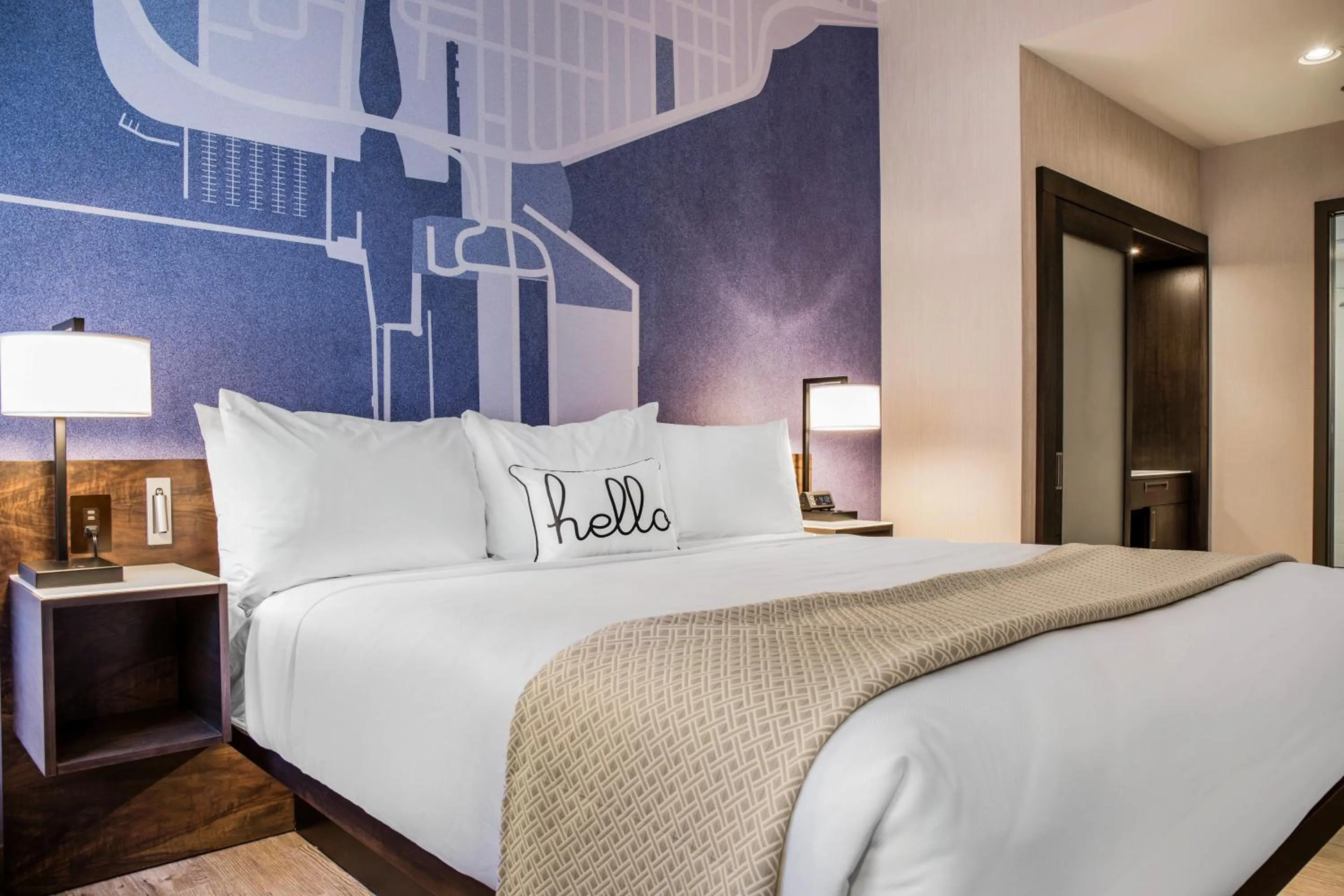 Bed in Cambria Hotel Chicago Loop - Theatre District