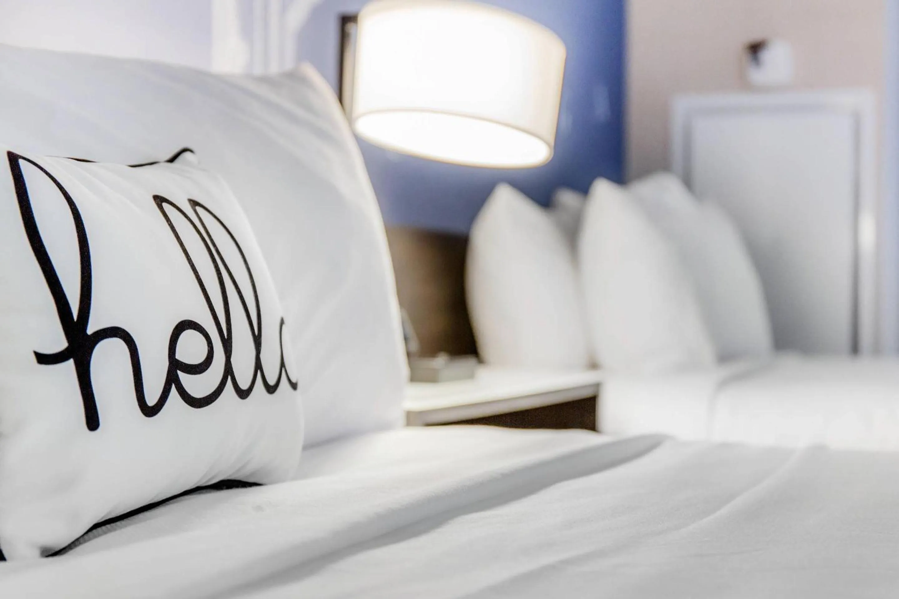 Bedroom, Bed in Cambria Hotel Chicago Loop - Theatre District