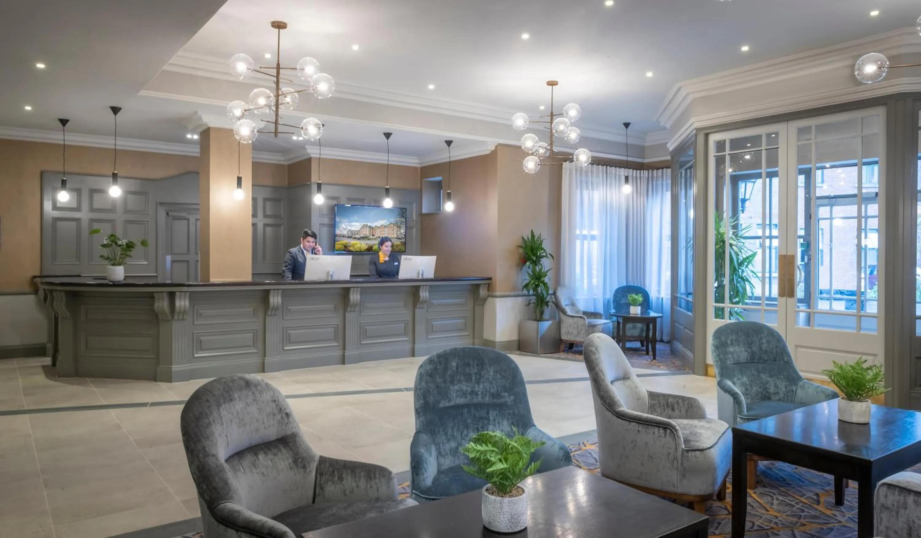 Lobby or reception in Maldron Hotel & Leisure Centre, Oranmore Galway