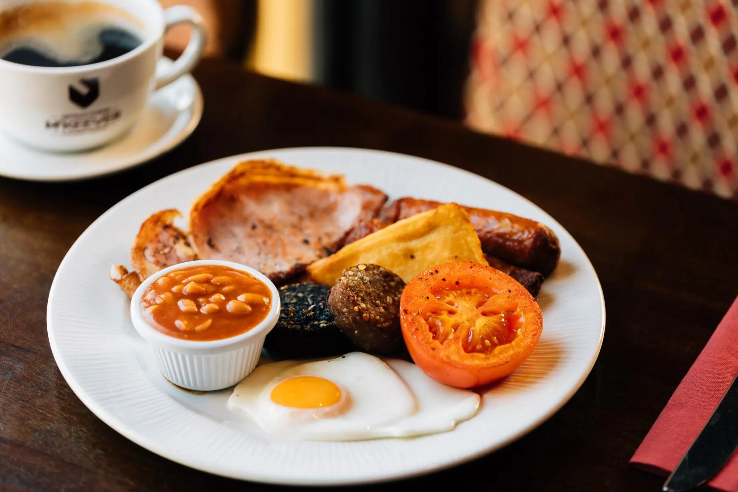 Breakfast in Dillon’s Hotel