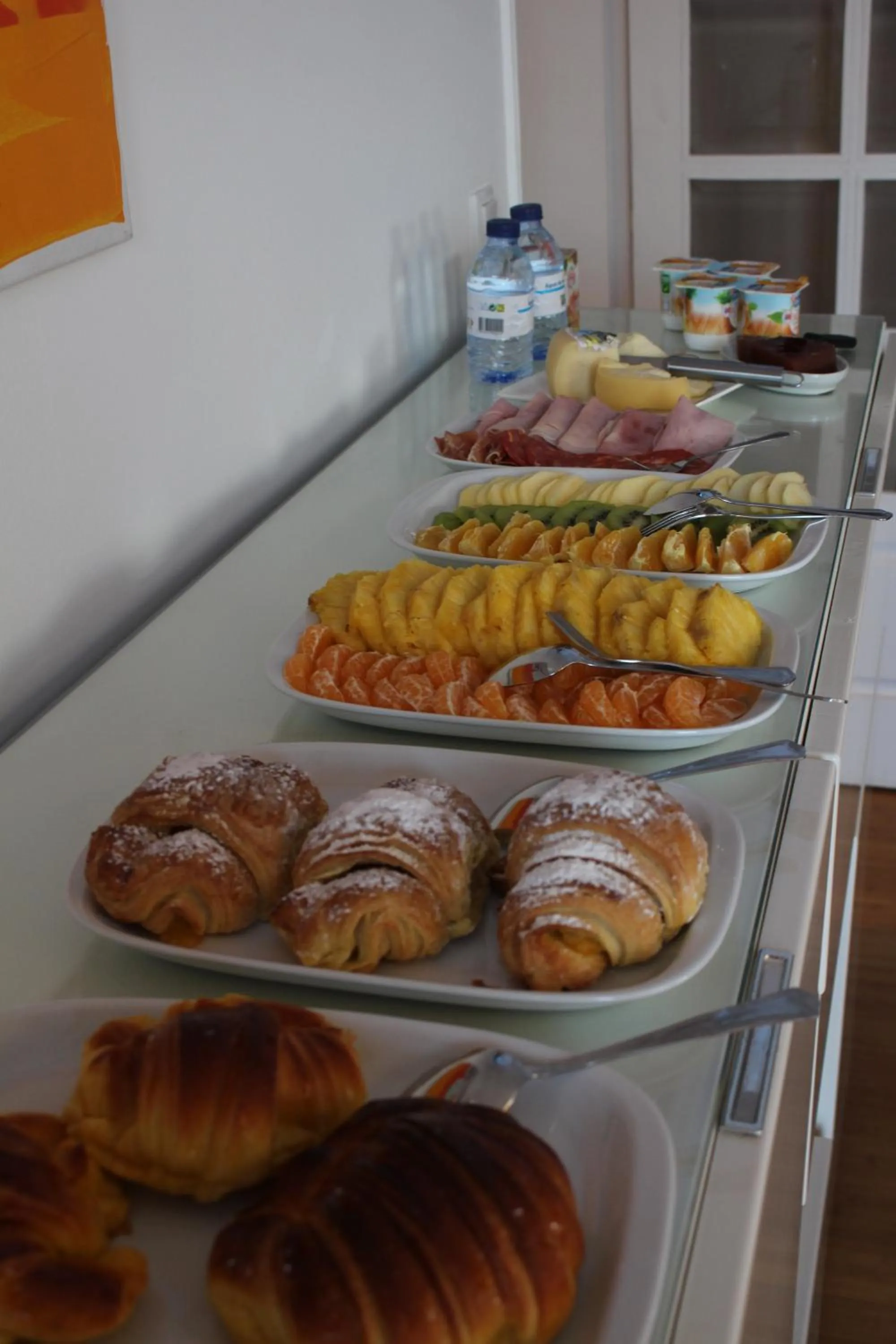 Buffet breakfast in B&B Villa Vale Flores