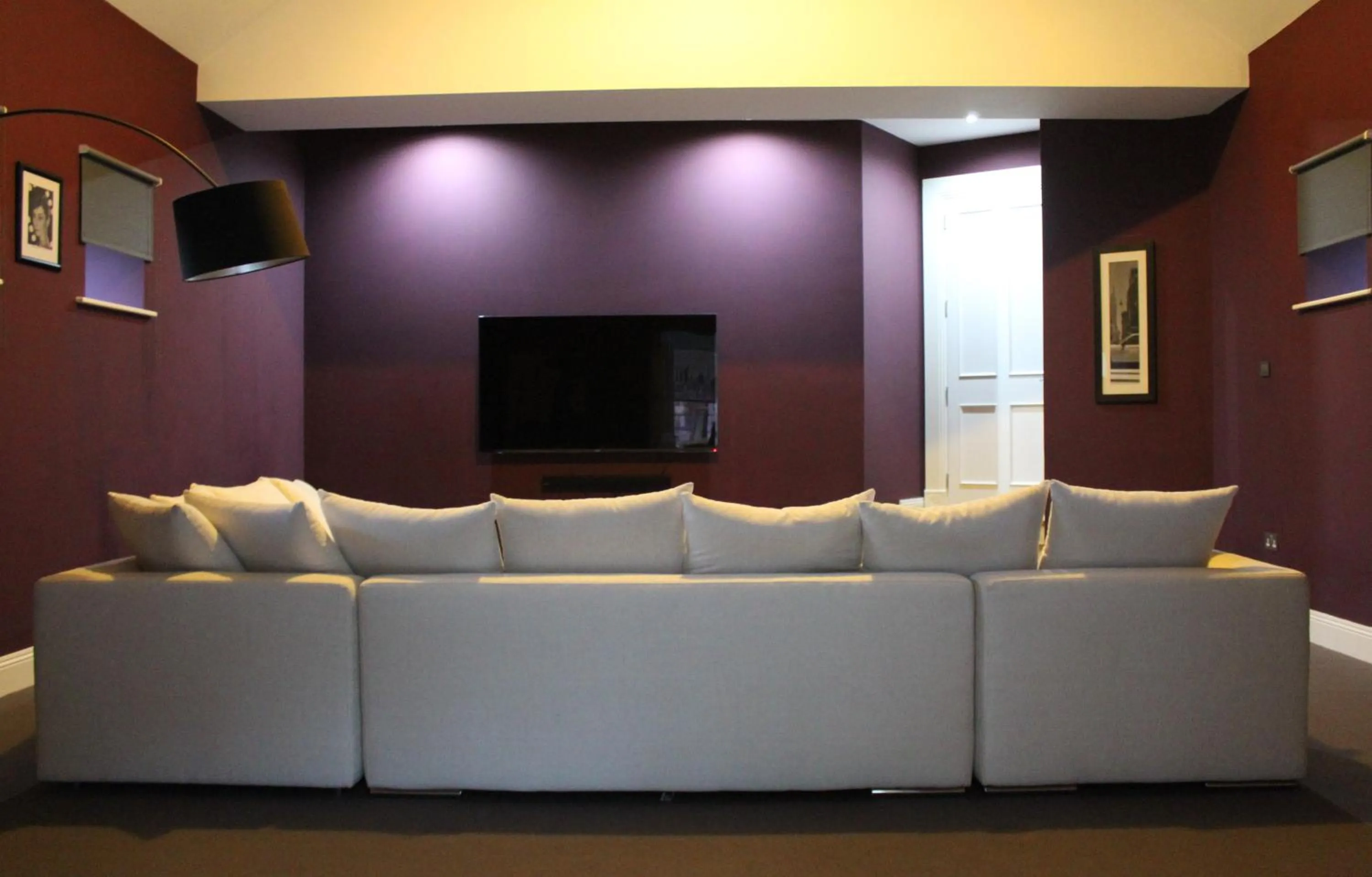 Communal lounge/ TV room, TV/Entertainment Center in Castledale