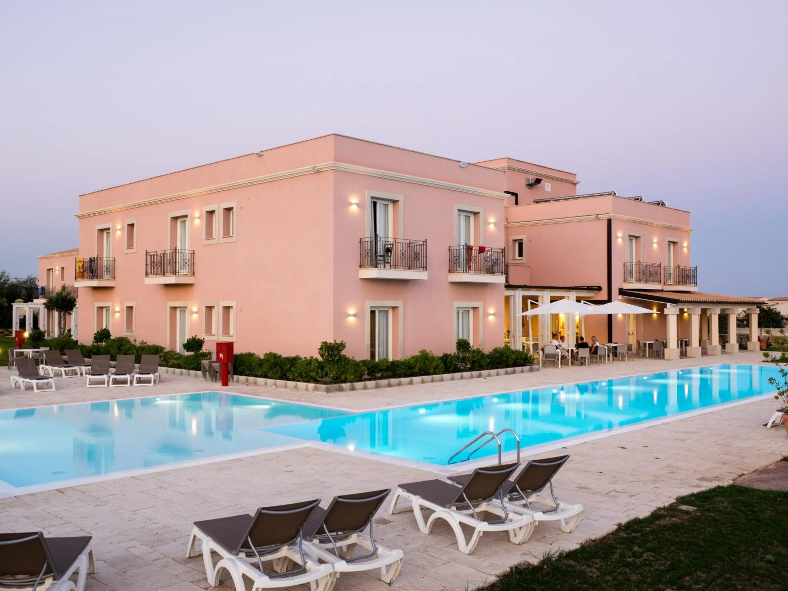 Swimming pool in Hotel Danieli Pozzallo
