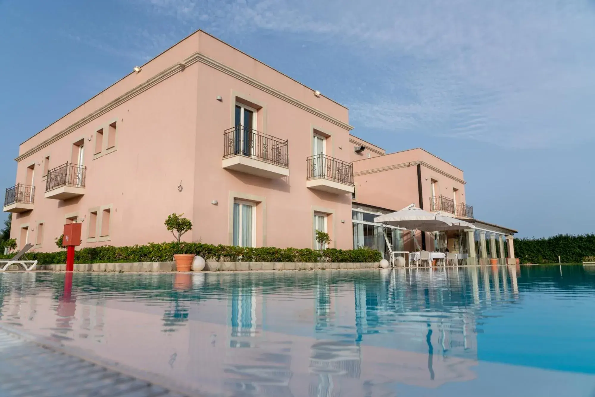 Swimming pool, Property Building in Hotel Danieli Pozzallo