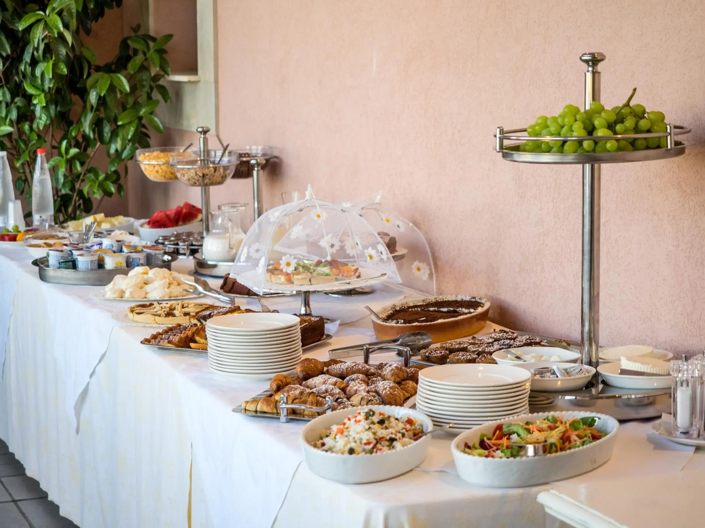 Buffet breakfast, Food in Hotel Danieli Pozzallo