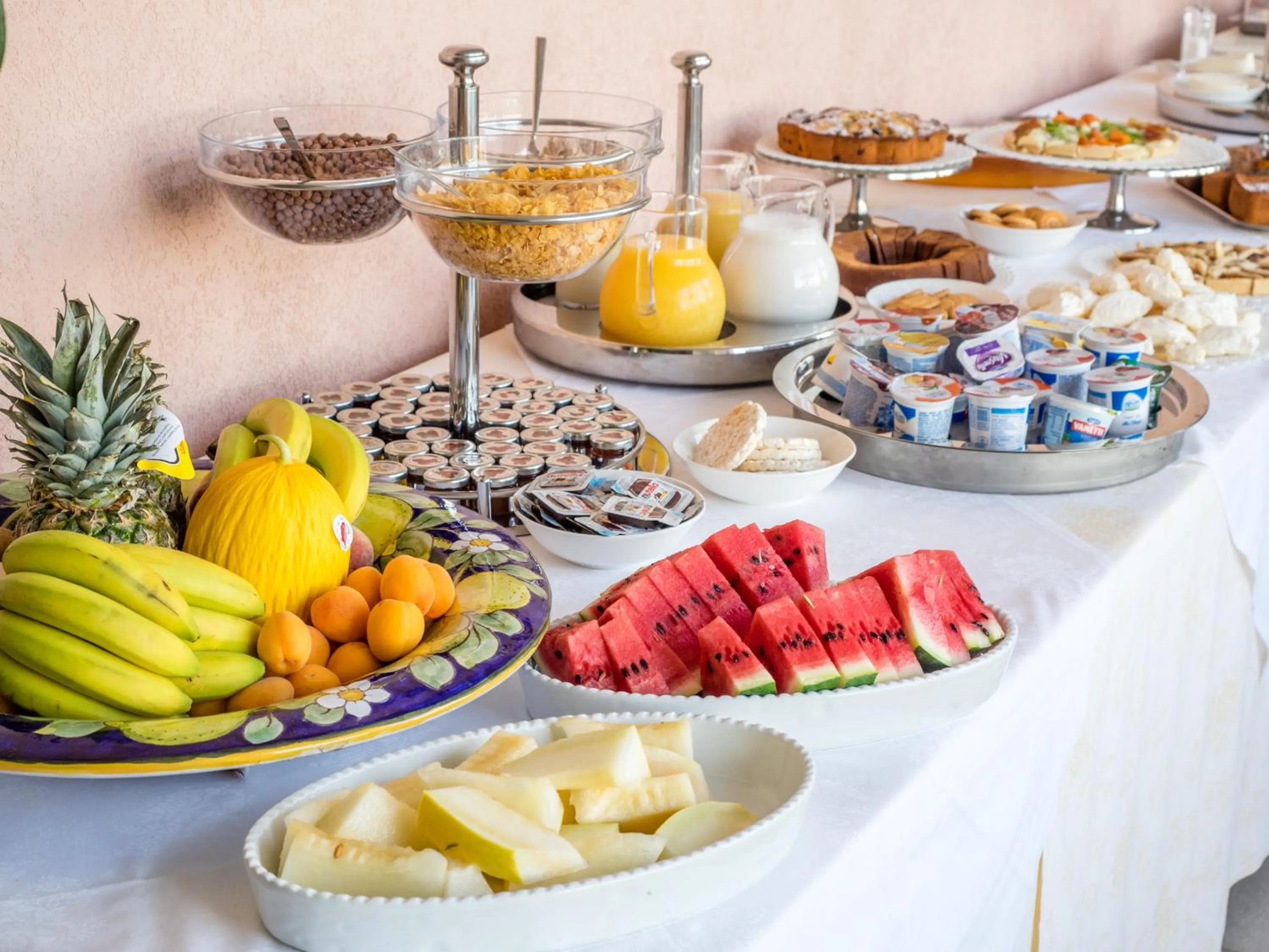 Buffet breakfast in Hotel Danieli Pozzallo