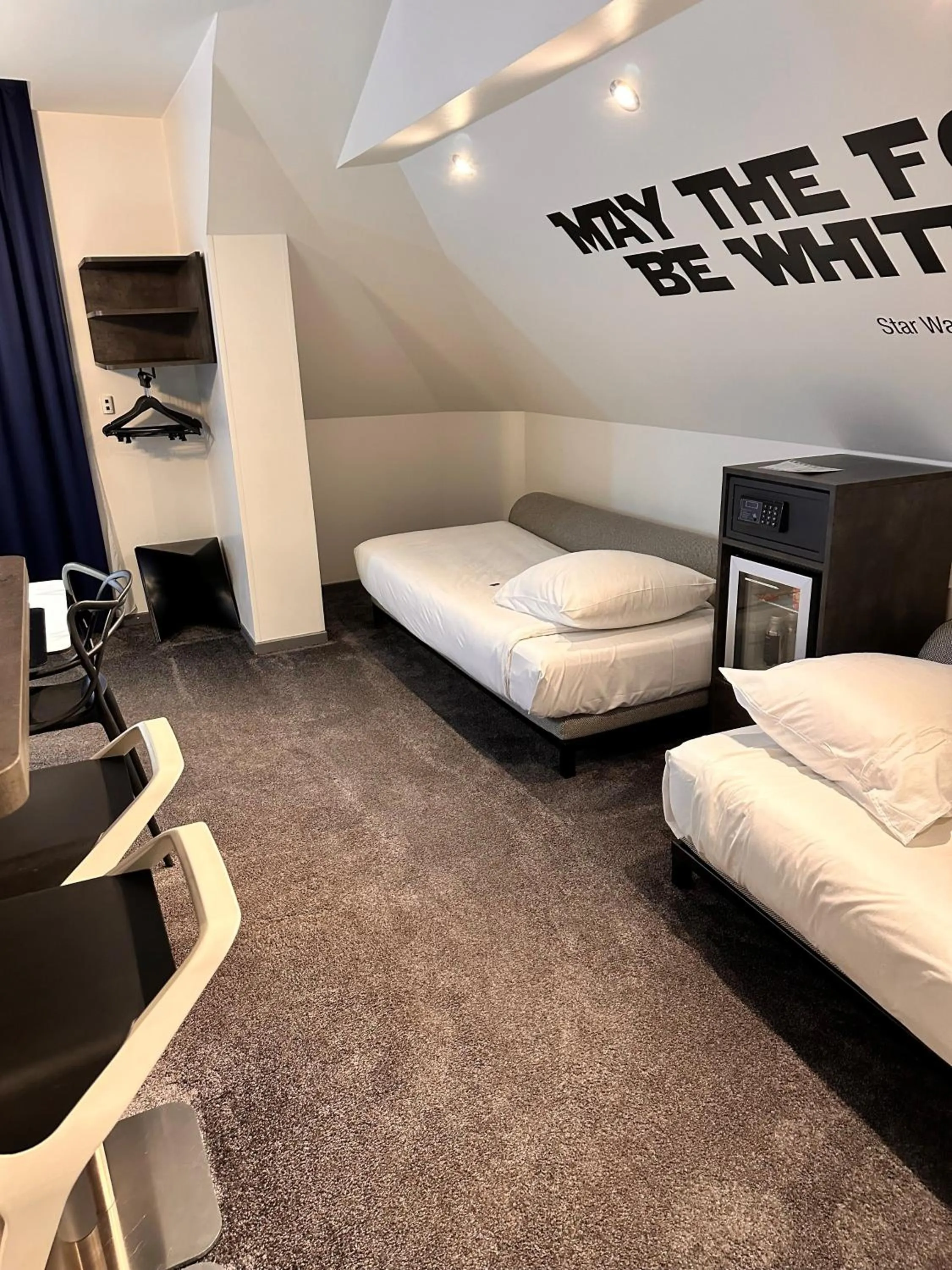 Photo of the whole room, Bed in Hôtel Kyriad Rennes Centre Gare