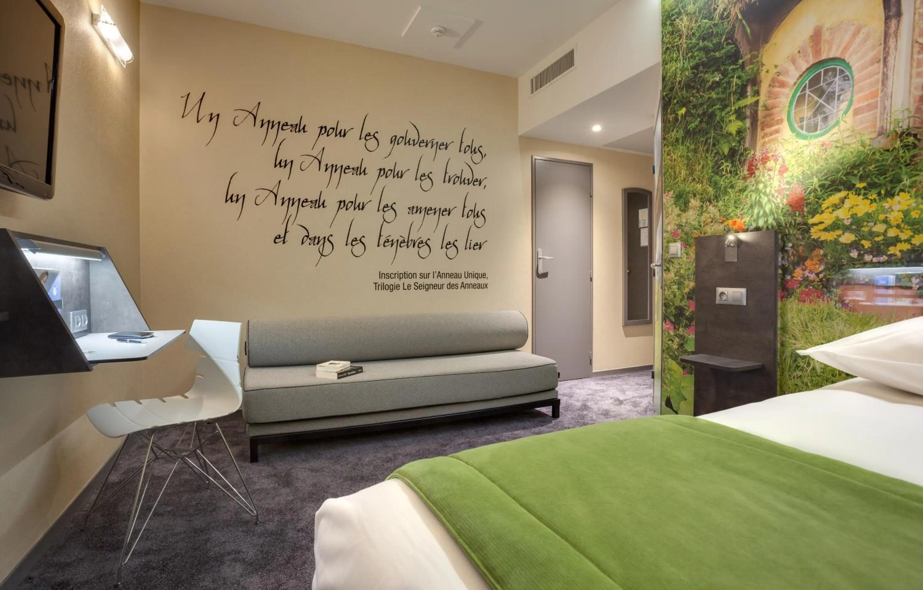 Bedroom, Bed in Hôtel Kyriad Rennes Centre Gare