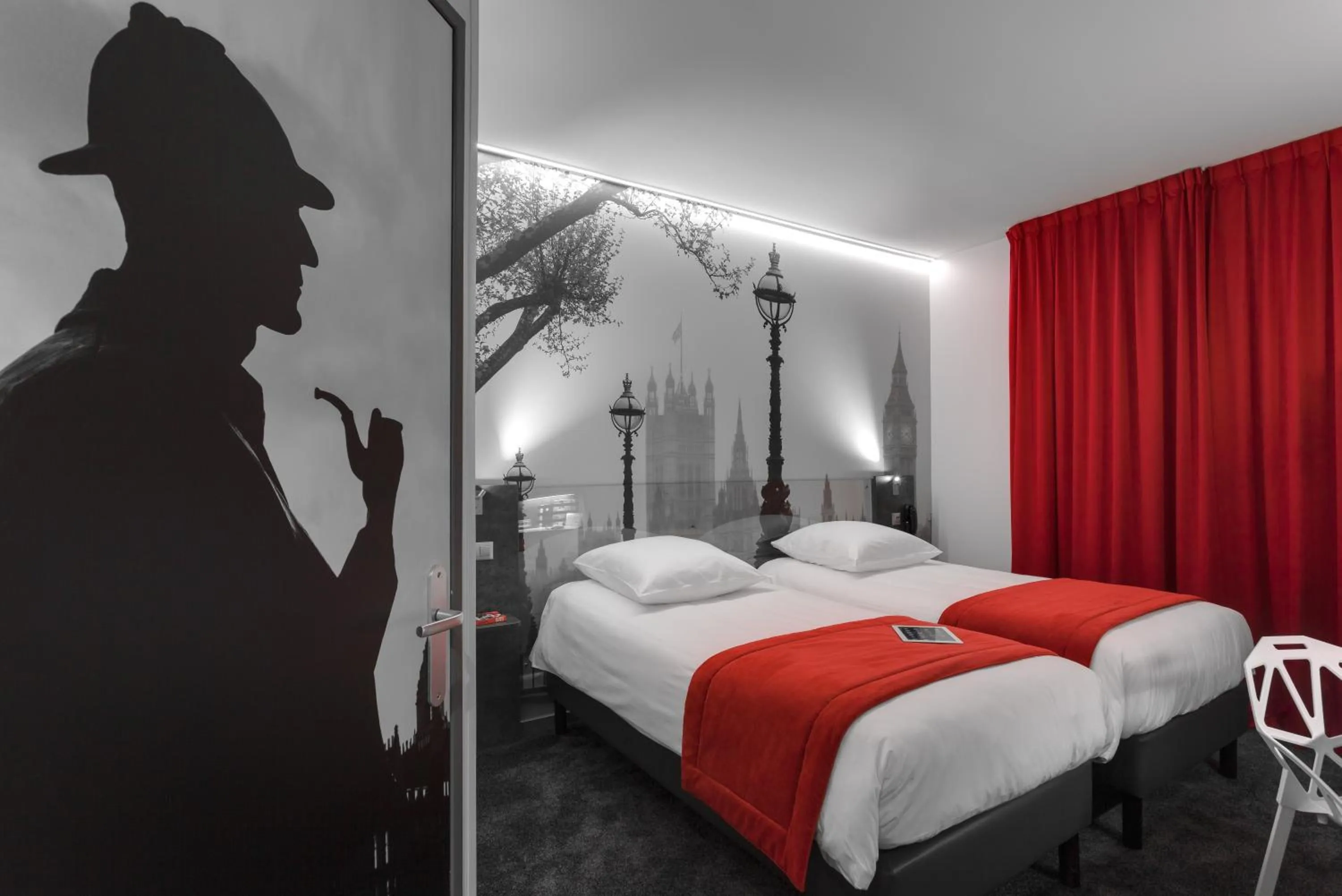 Bedroom, Bed in Hôtel Kyriad Rennes Centre Gare