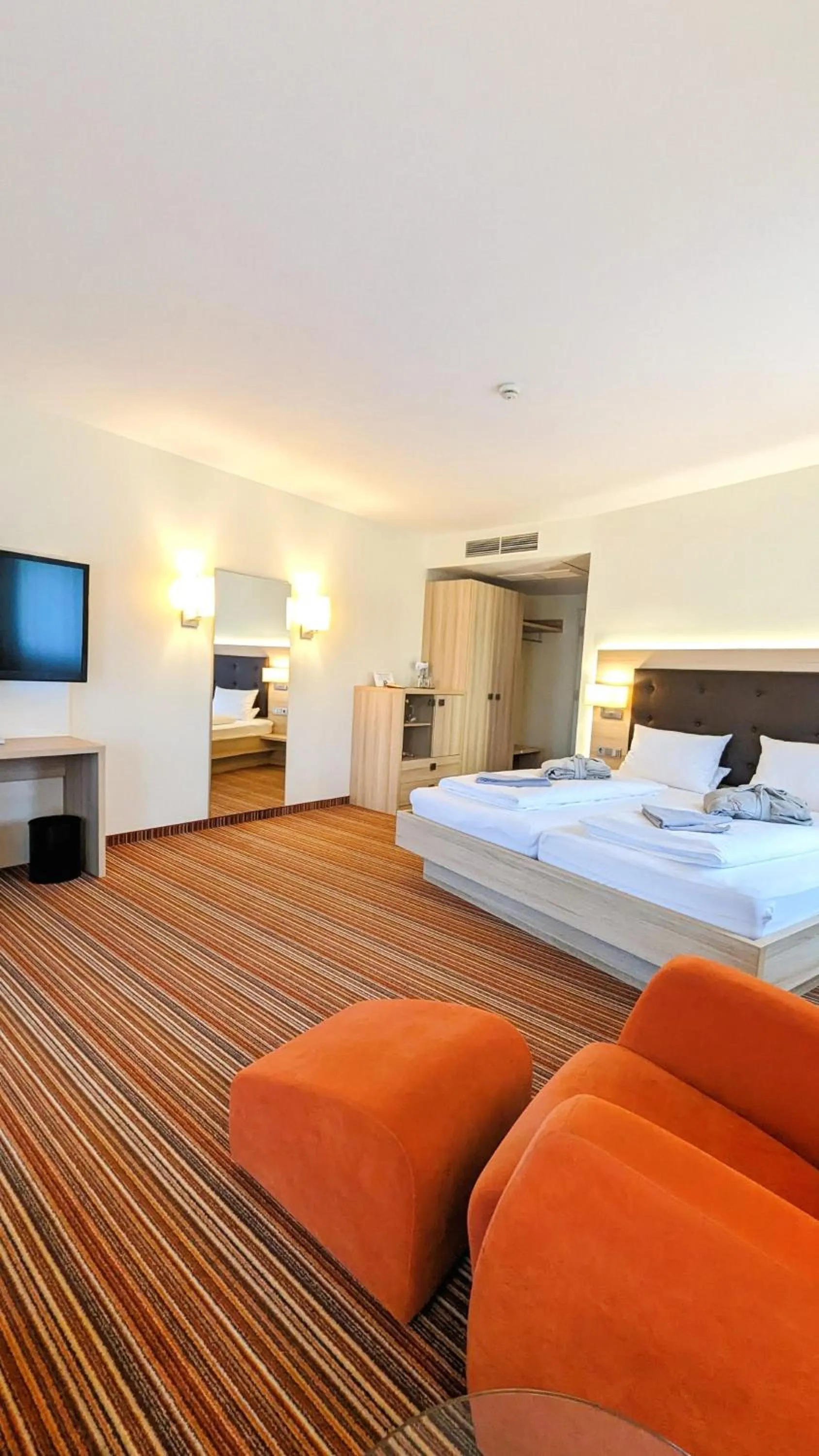 Photo of the whole room, Bed in Hotel Gierer