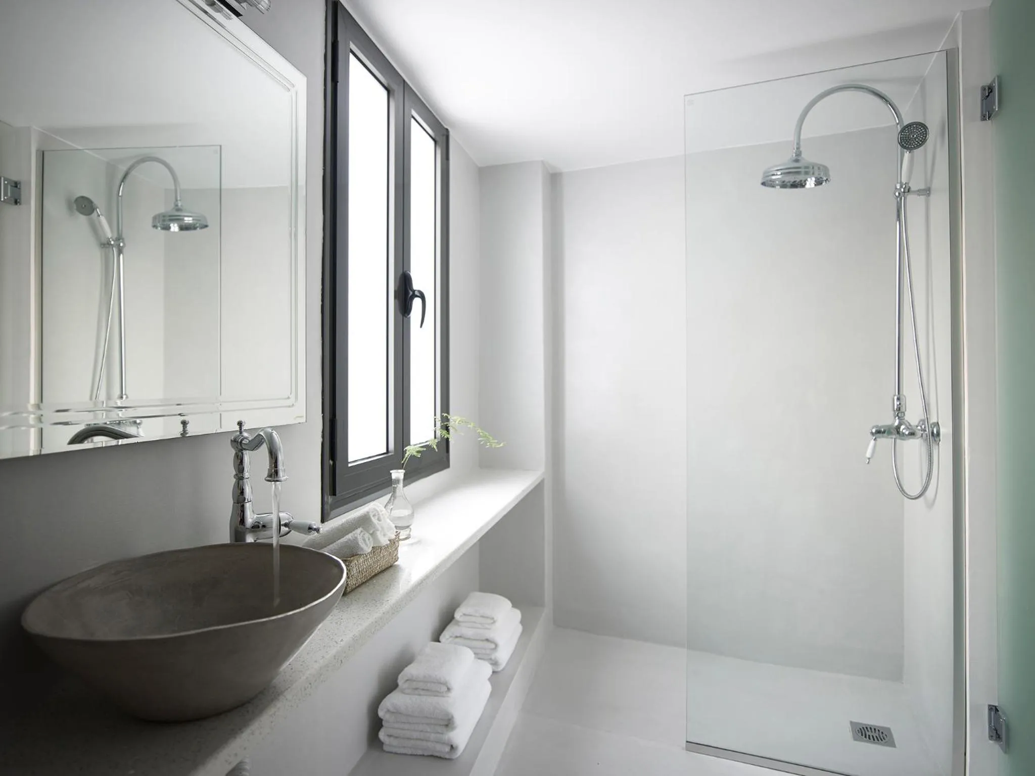 Bathroom in The Arches