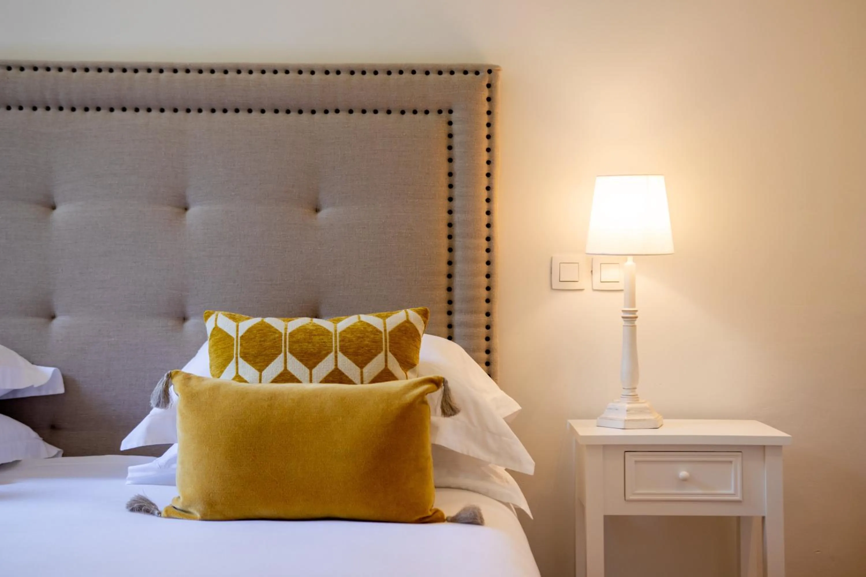 Bed in Château de Mazan, BW Premier Collection by Best Western