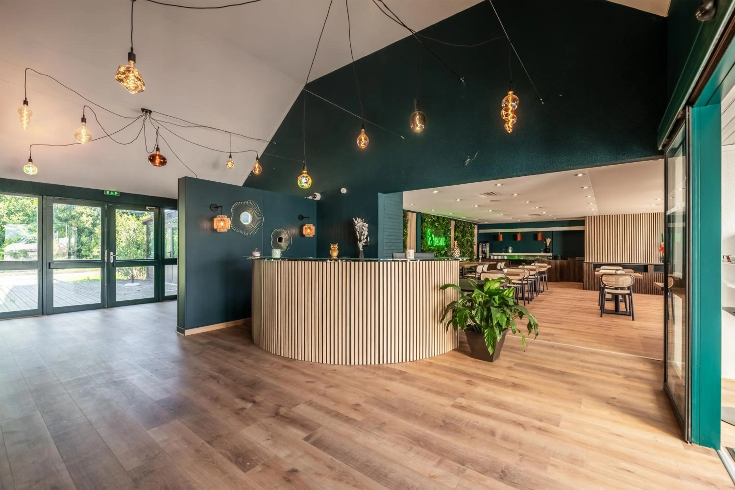 Lobby or reception in Hôtel Le Roxane