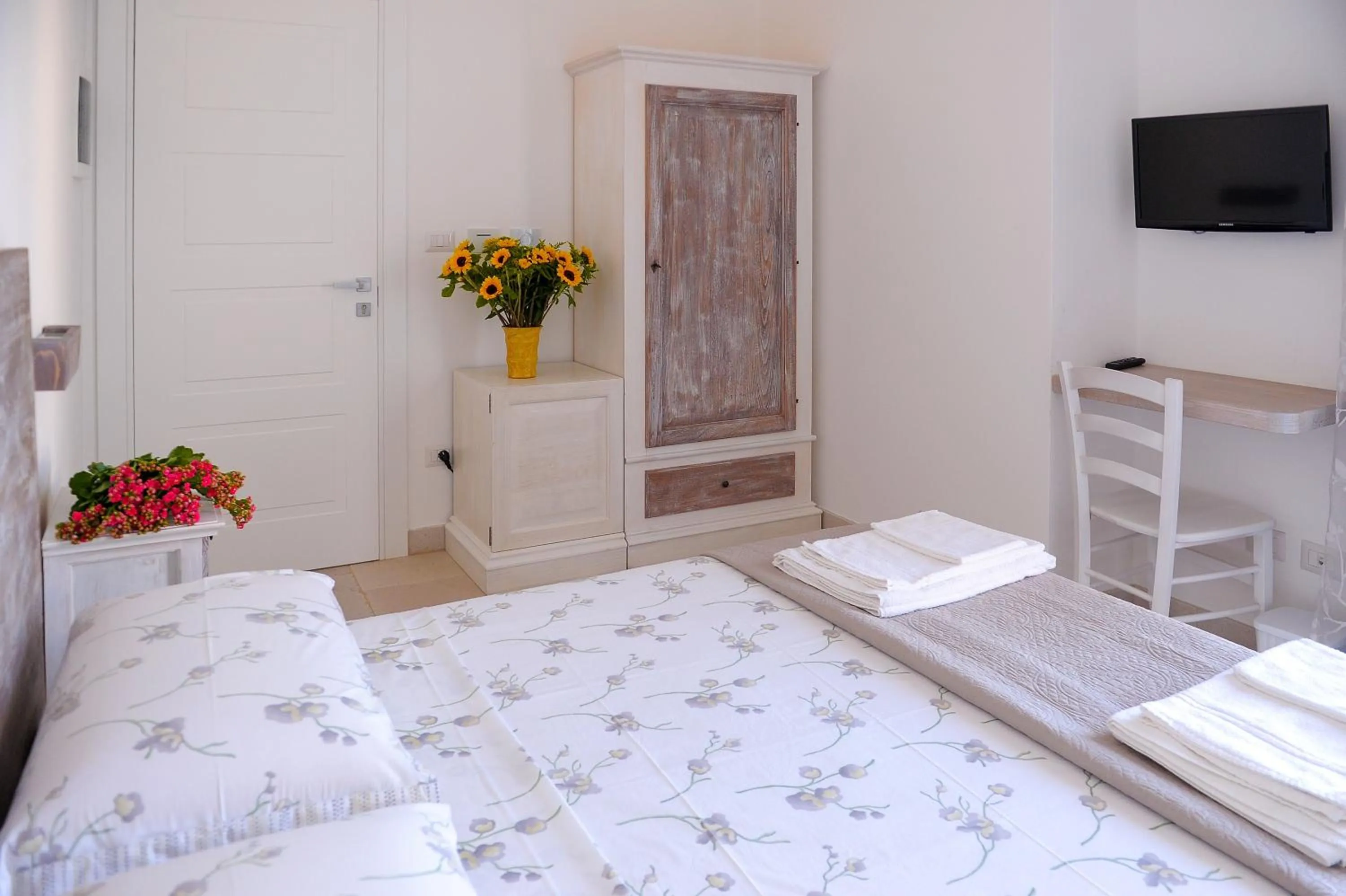 Bed in Villa Sofia Bed and Breakfast