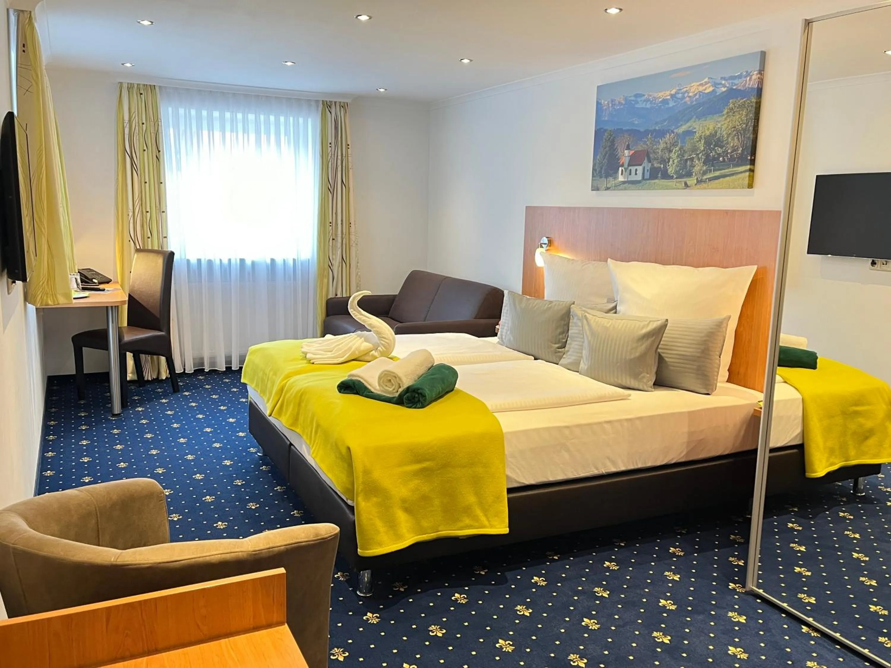 Bed in Hotel Post - regionales großes Frühstücksbuffet - auch GF & LF