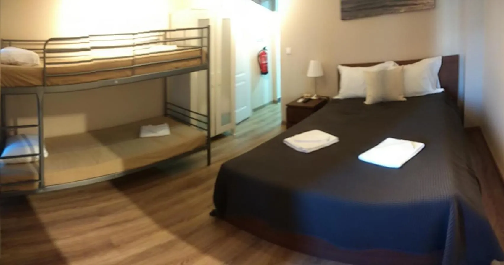 Double Room with Private Bathroom in Suites & Apartments - DP Setubal