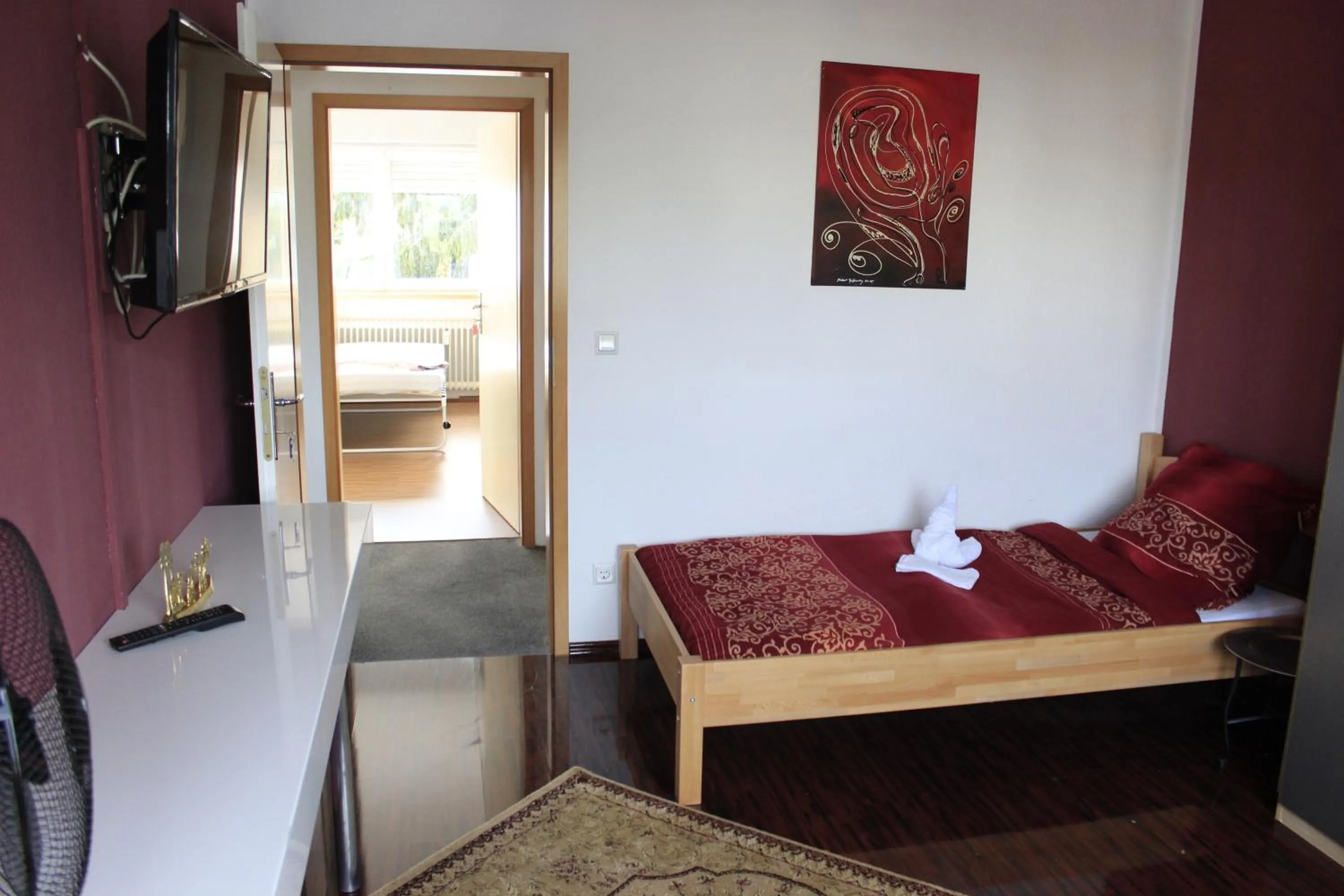 Photo of the whole room, Bed in Die Werkstatt