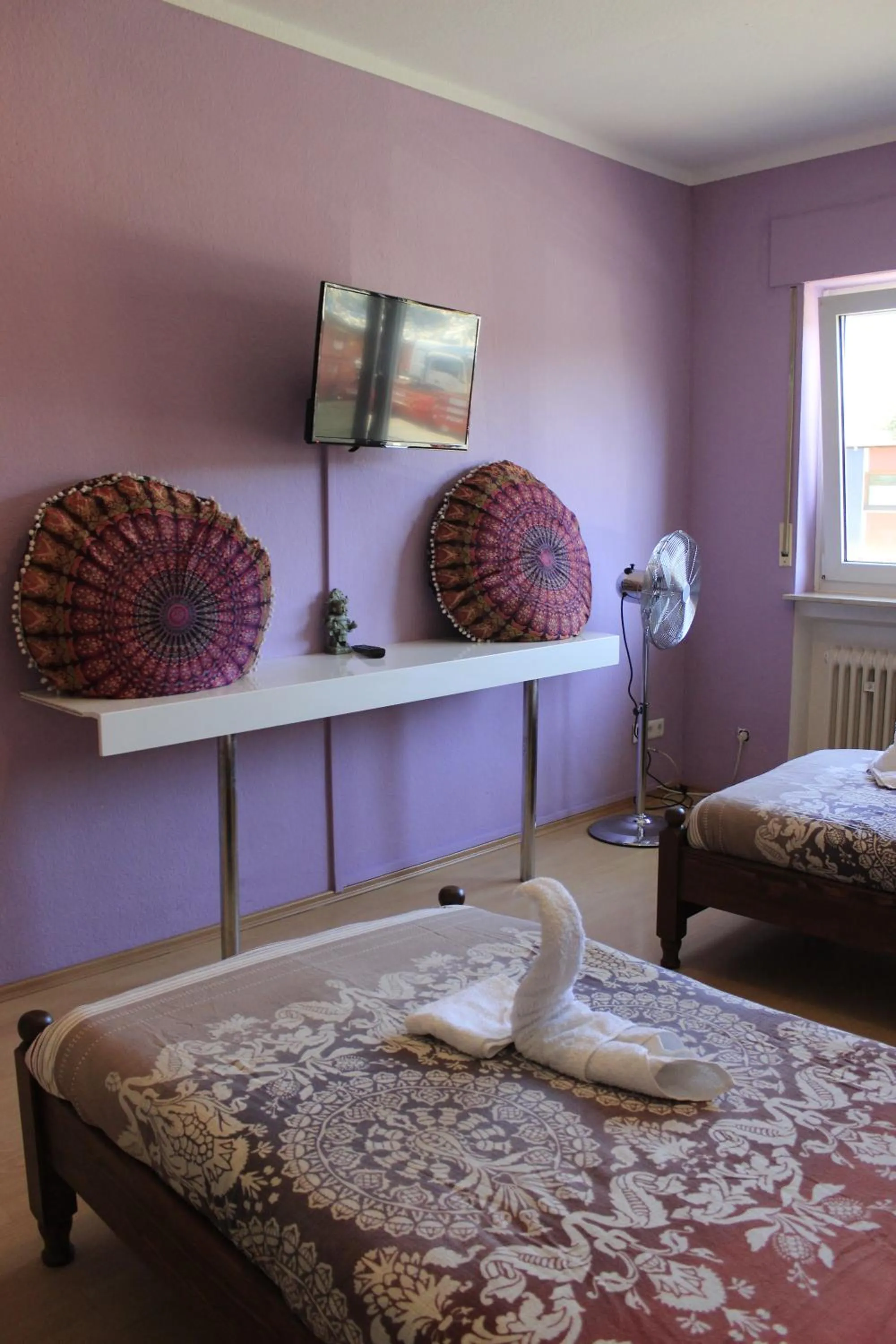 Photo of the whole room, Bed in Die Werkstatt