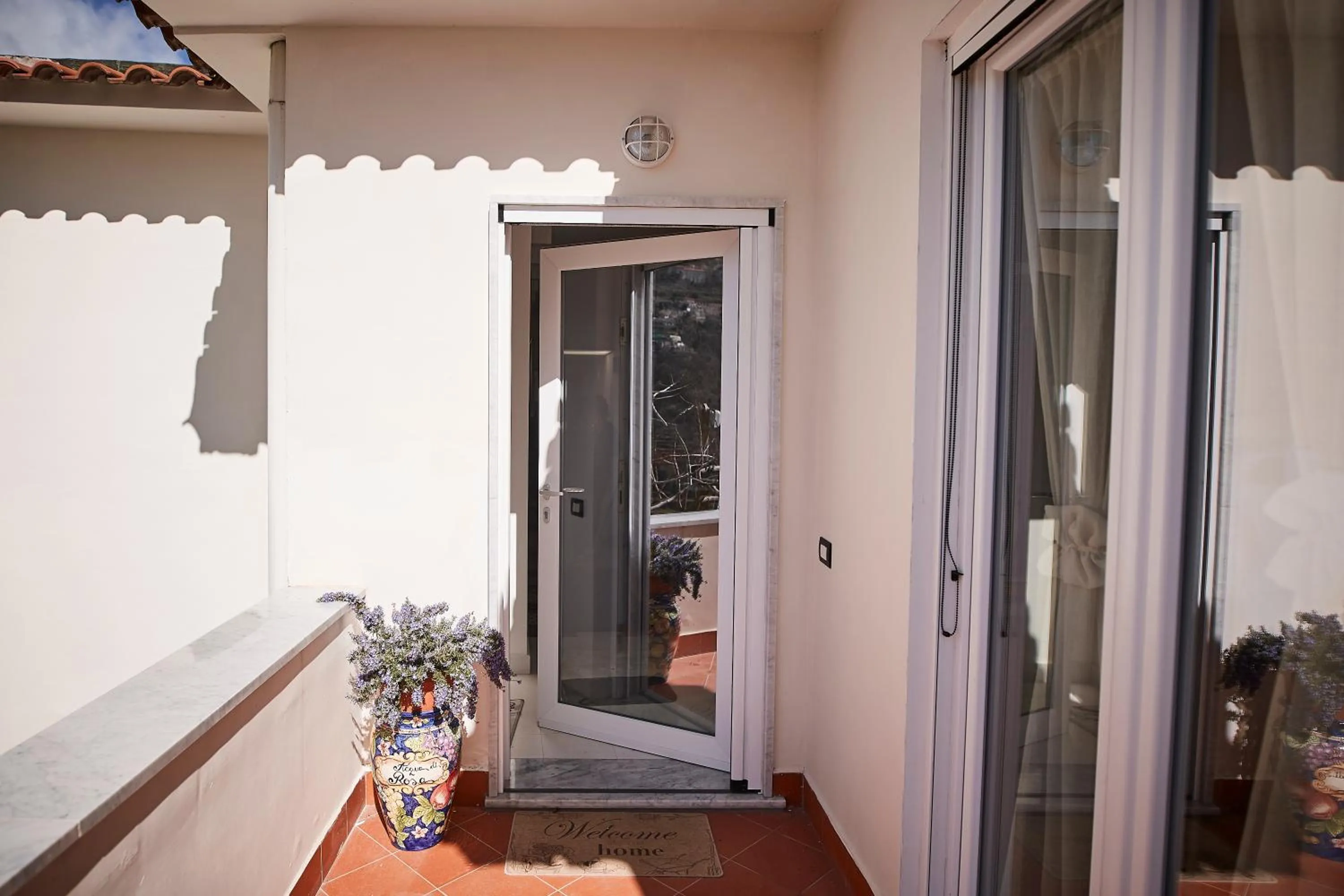 Facade/entrance in Rosa e Valentino