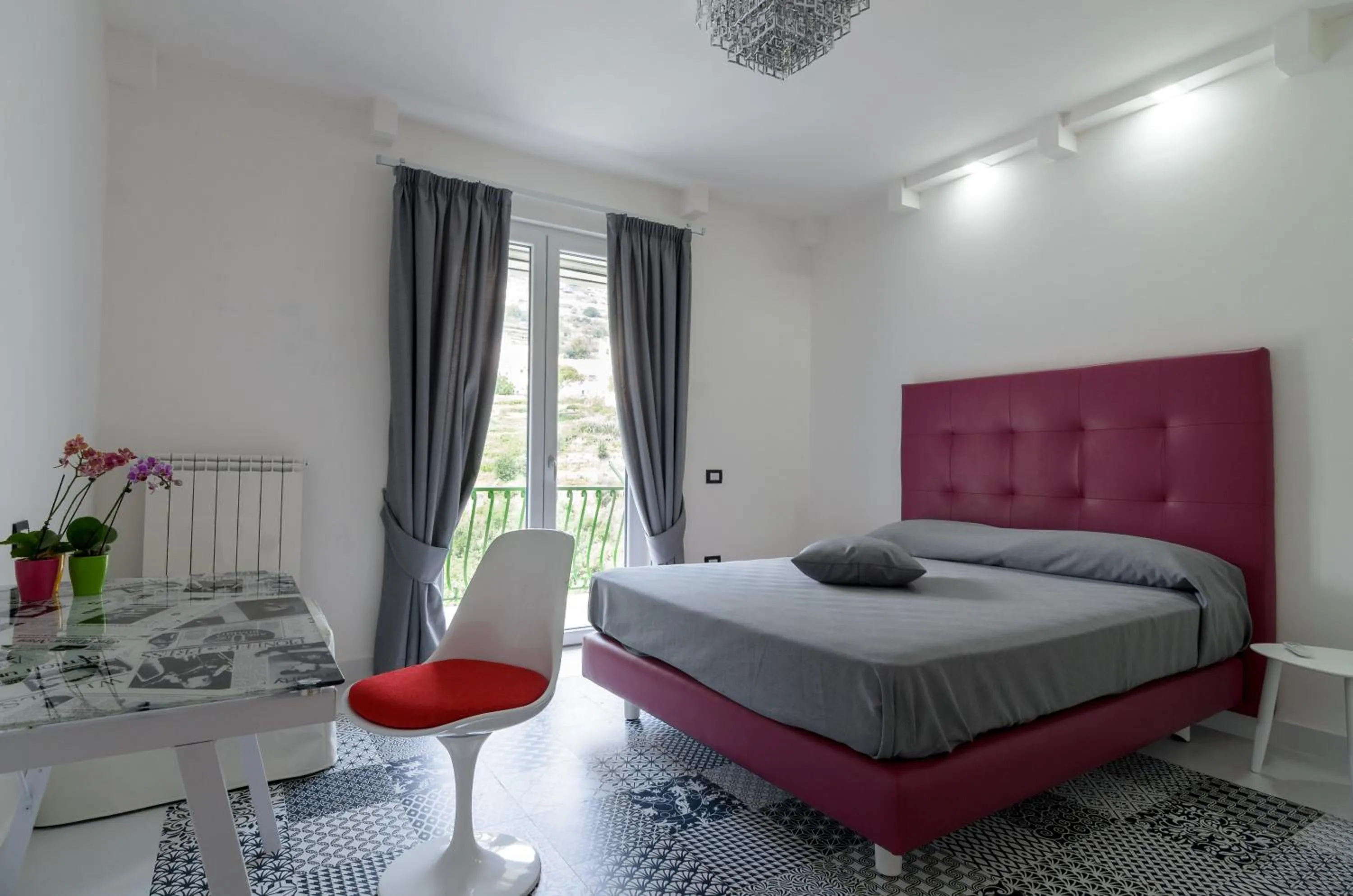 Photo of the whole room, Bed in Rosa e Valentino