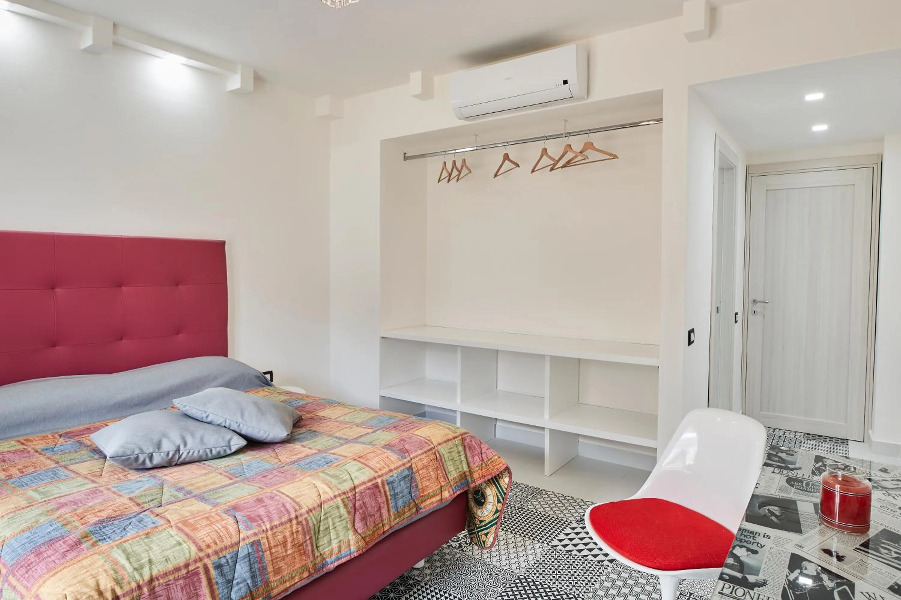 Photo of the whole room, Bed in Rosa e Valentino