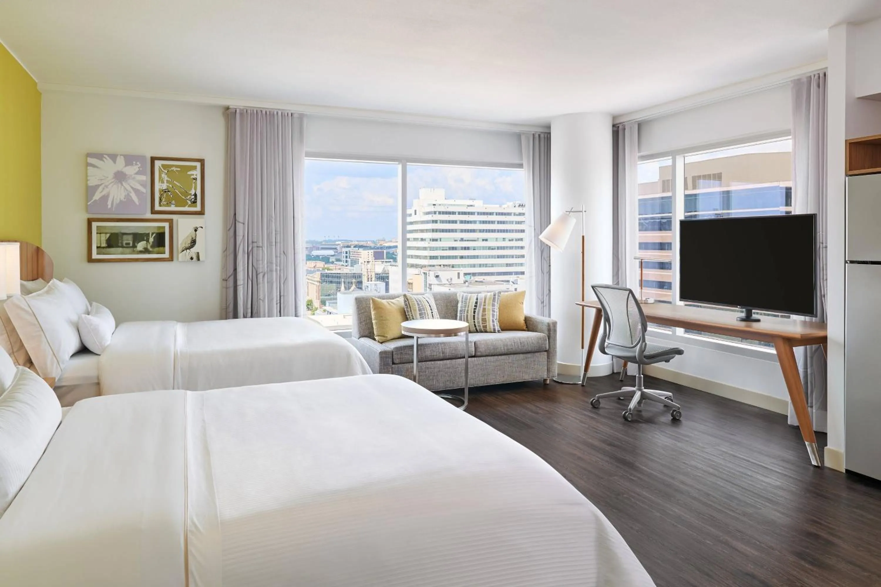 Photo of the whole room, Bed in Element Austin Downtown