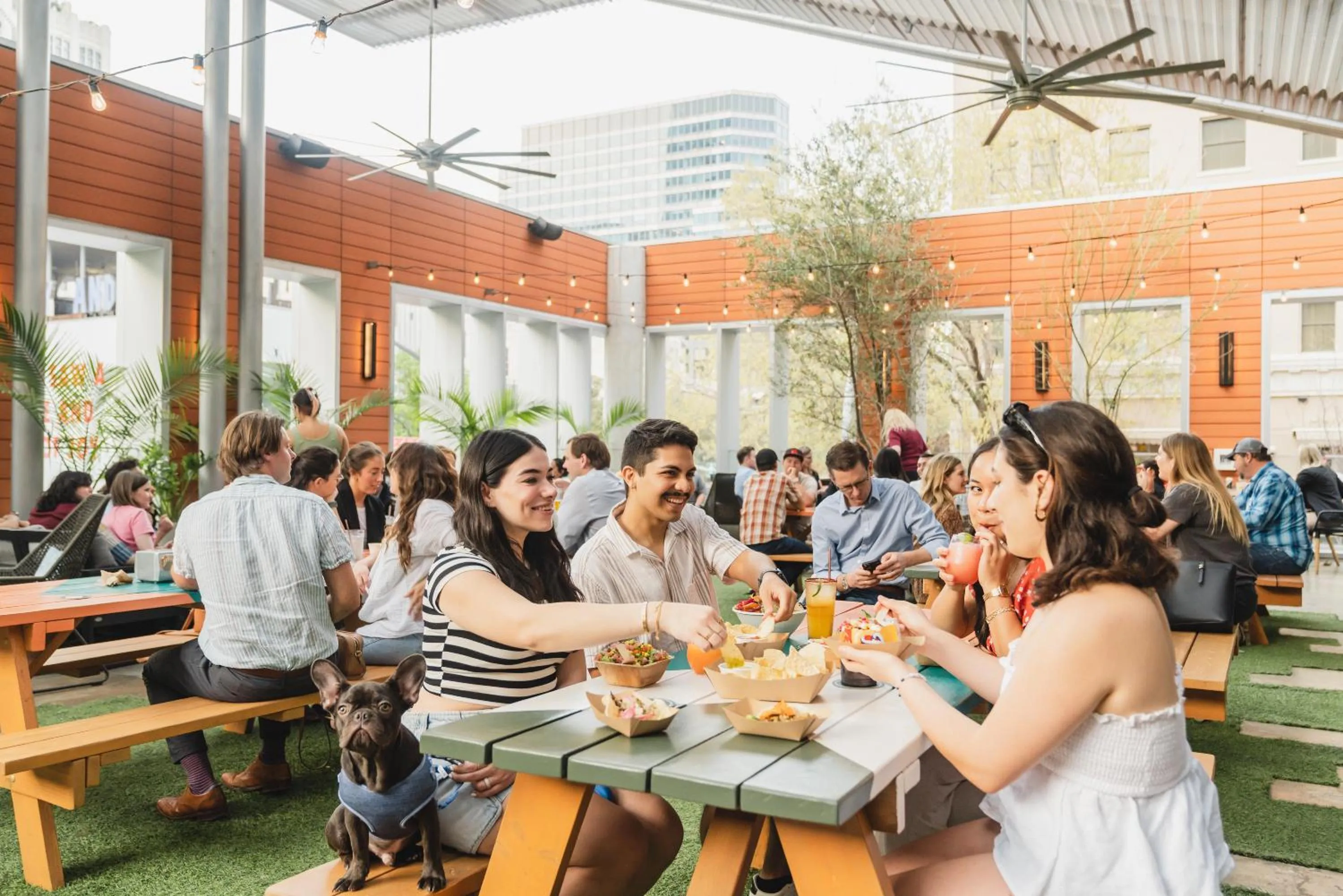 Restaurant/places to eat in Aloft Austin Downtown