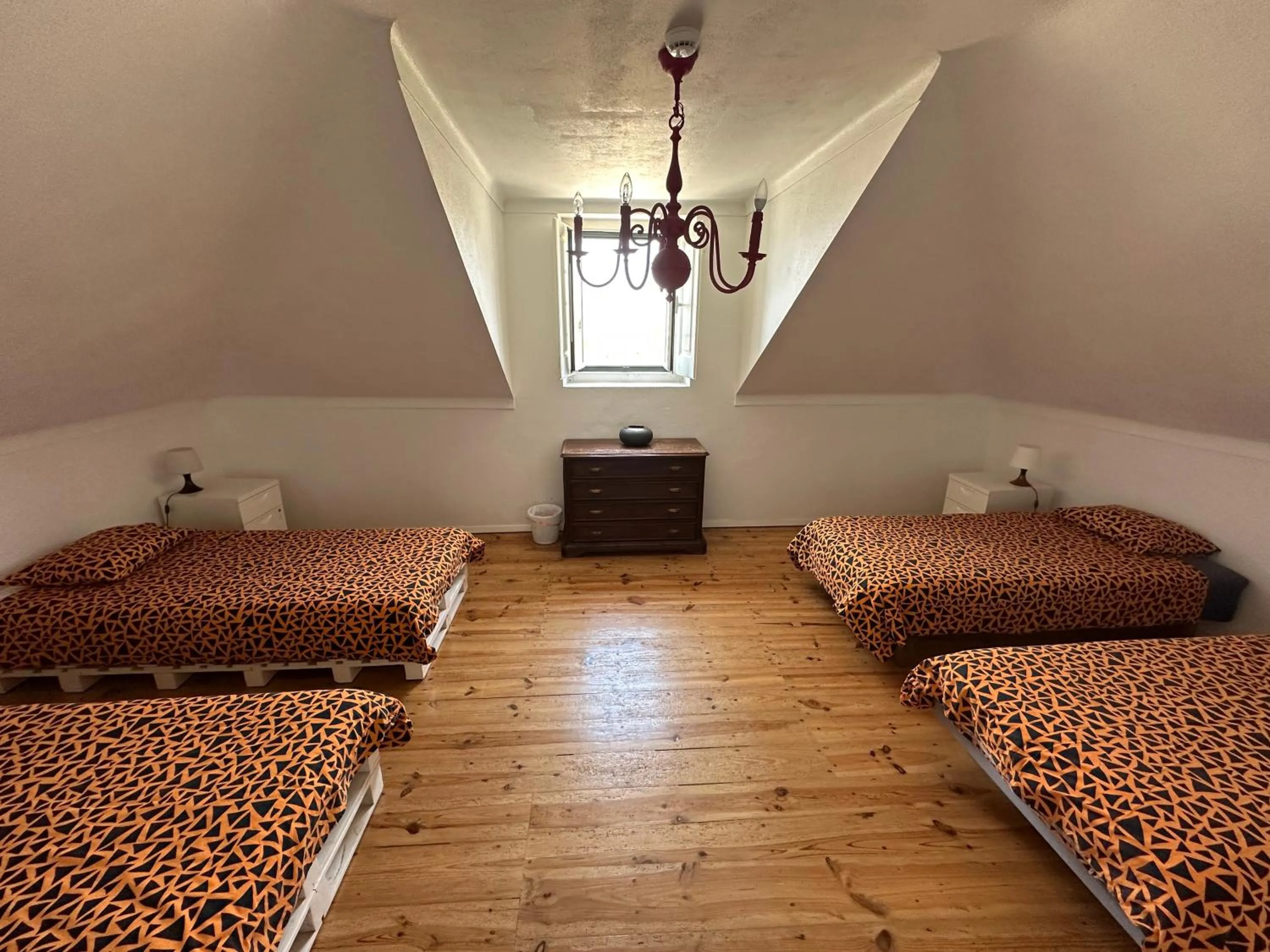 Bed in 4-Bed Mixed Dormitory Room in Casa Branca