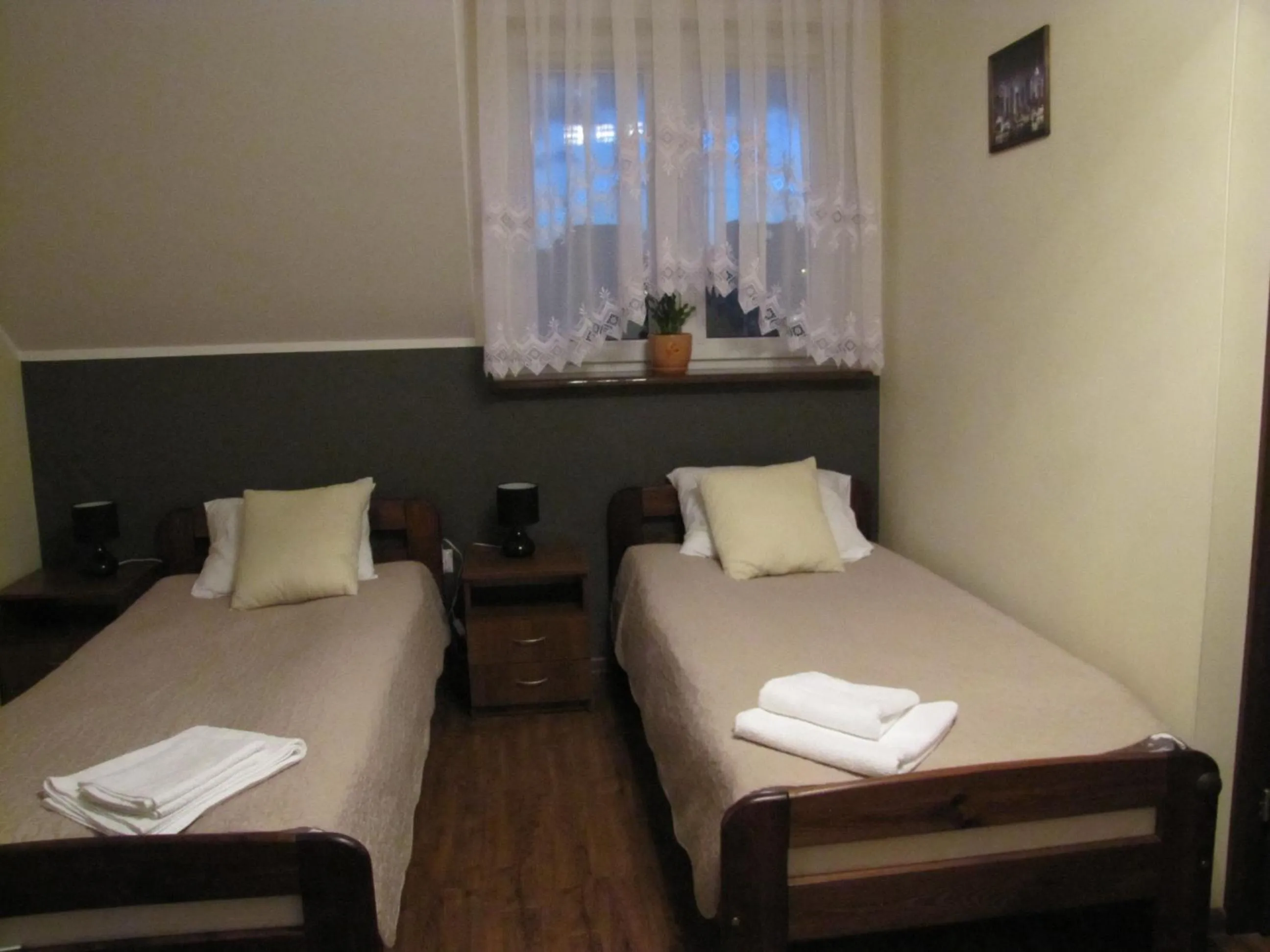 Photo of the whole room, Bed in Heveliusz