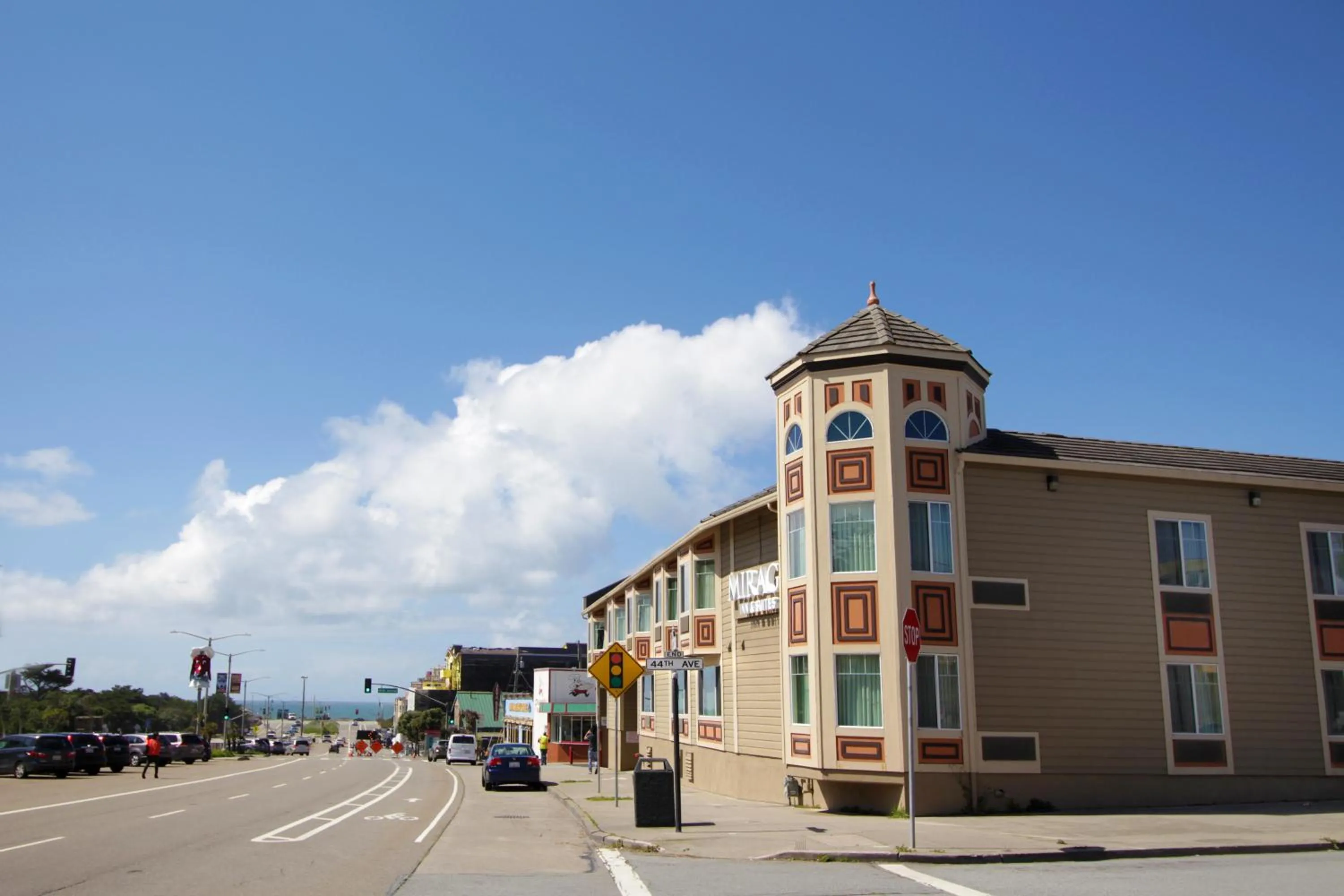 Street view in Mirage Inn & Suites