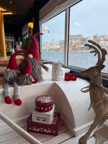 Mälardrottningen Yacht Hotel