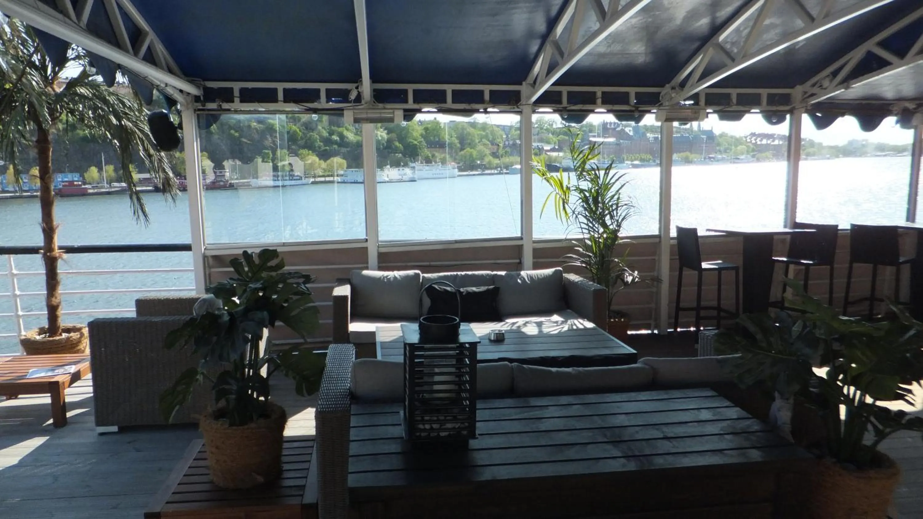 Seating area in Mälardrottningen Yacht Hotel