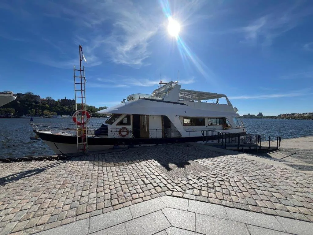 Property building in Mälardrottningen Yacht Hotel