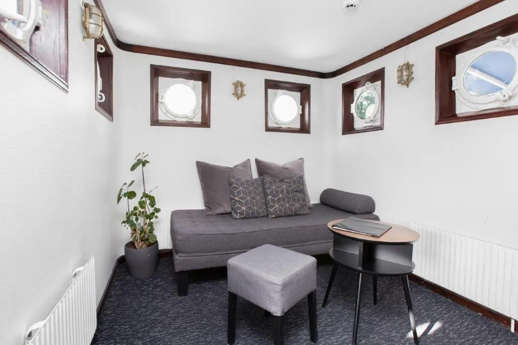 Photo of the whole room in Mälardrottningen Yacht Hotel