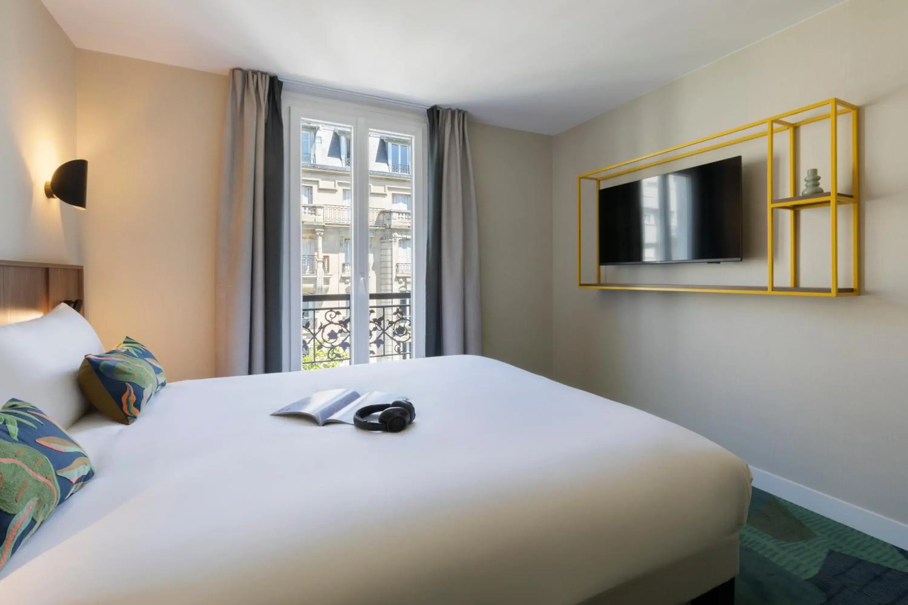 Photo of the whole room, Bed in Ibis Styles Paris Jardin de la Villette - Rénové en 2025 Photo of the whole room, Bed in Ibis Styles Paris Jardin de la Villette - Rénové en 2025