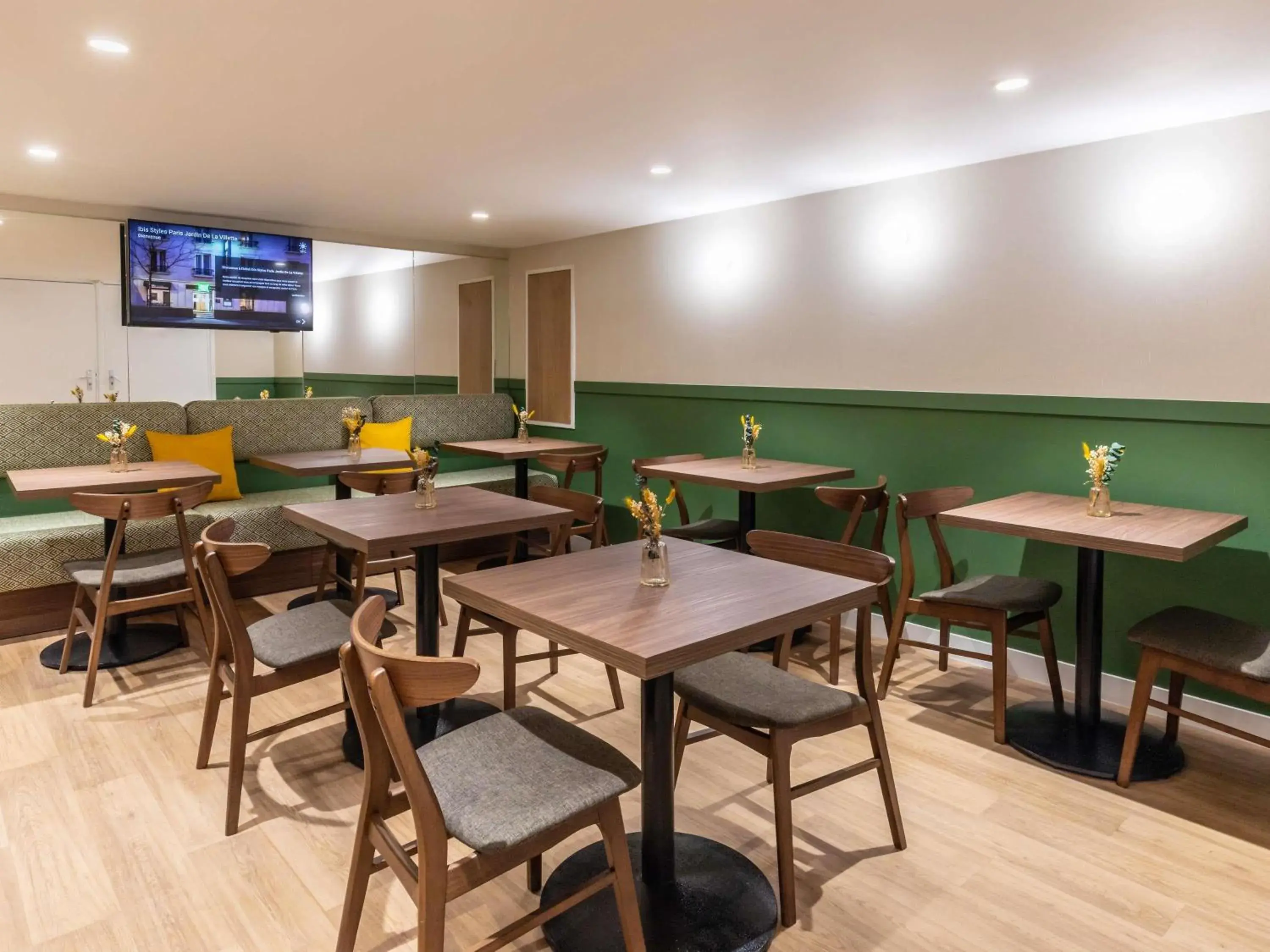 Breakfast in Ibis Styles Paris Jardin de la Villette - Rénové en 2025 Breakfast in Ibis Styles Paris Jardin de la Villette - Rénové en 2025